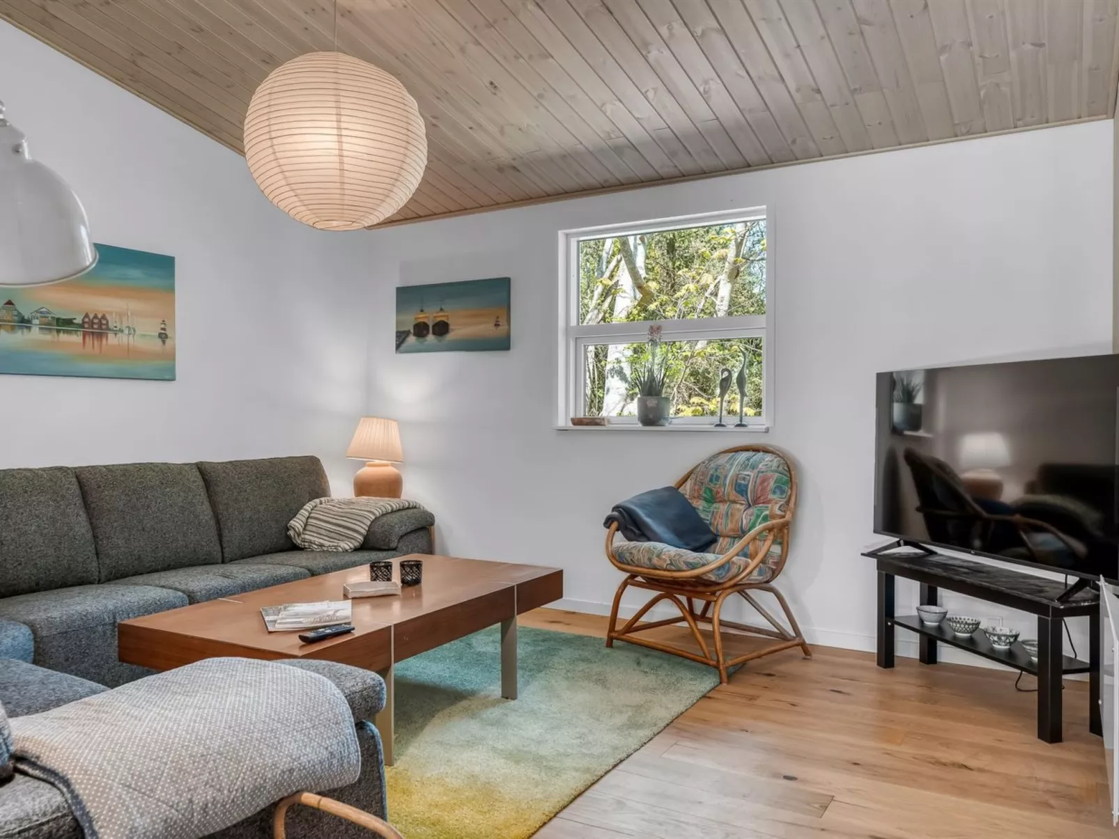 "Riitta" -  from the sea-Binnen