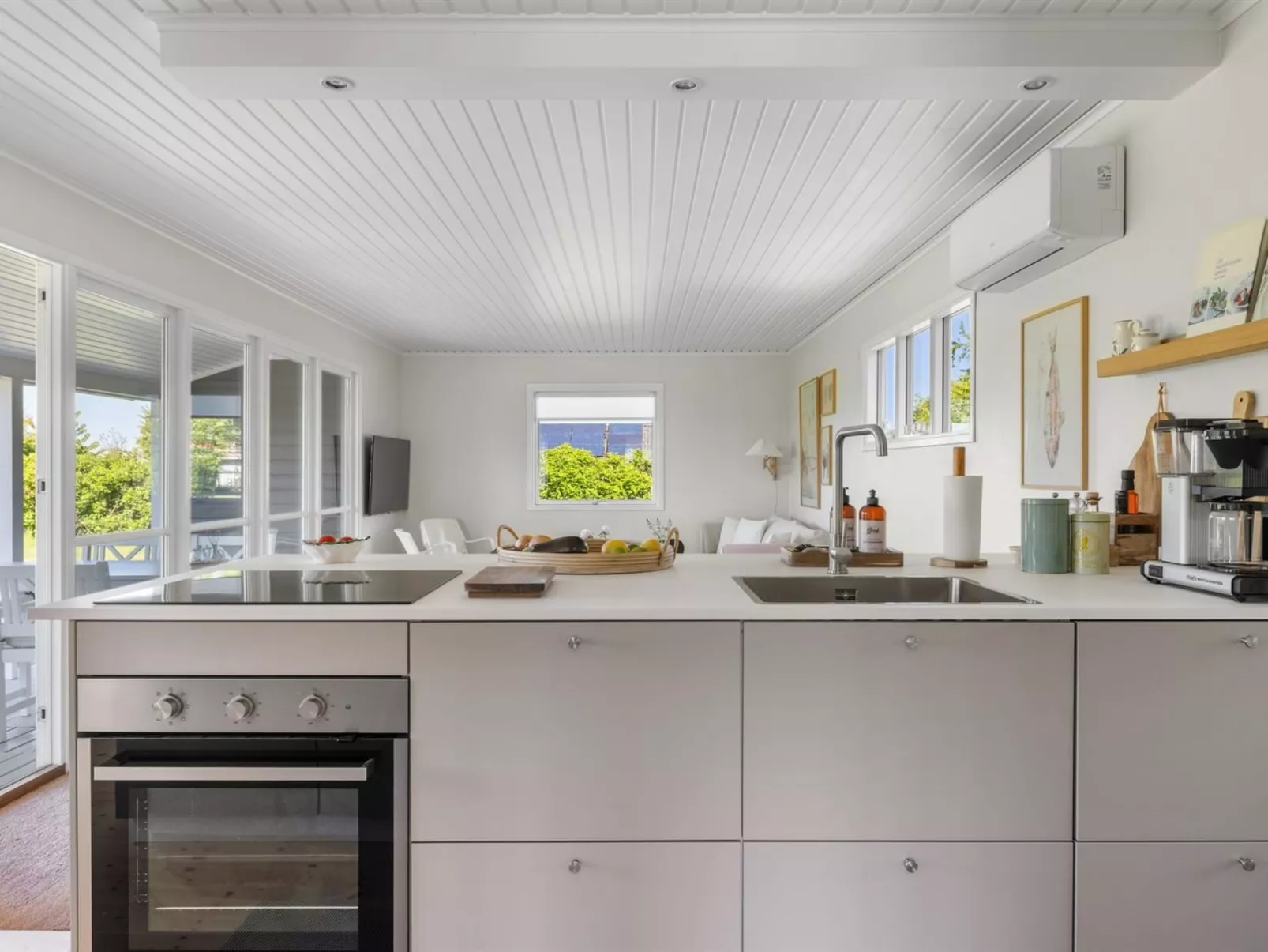 "Iven" - 140m from the sea-Binnen