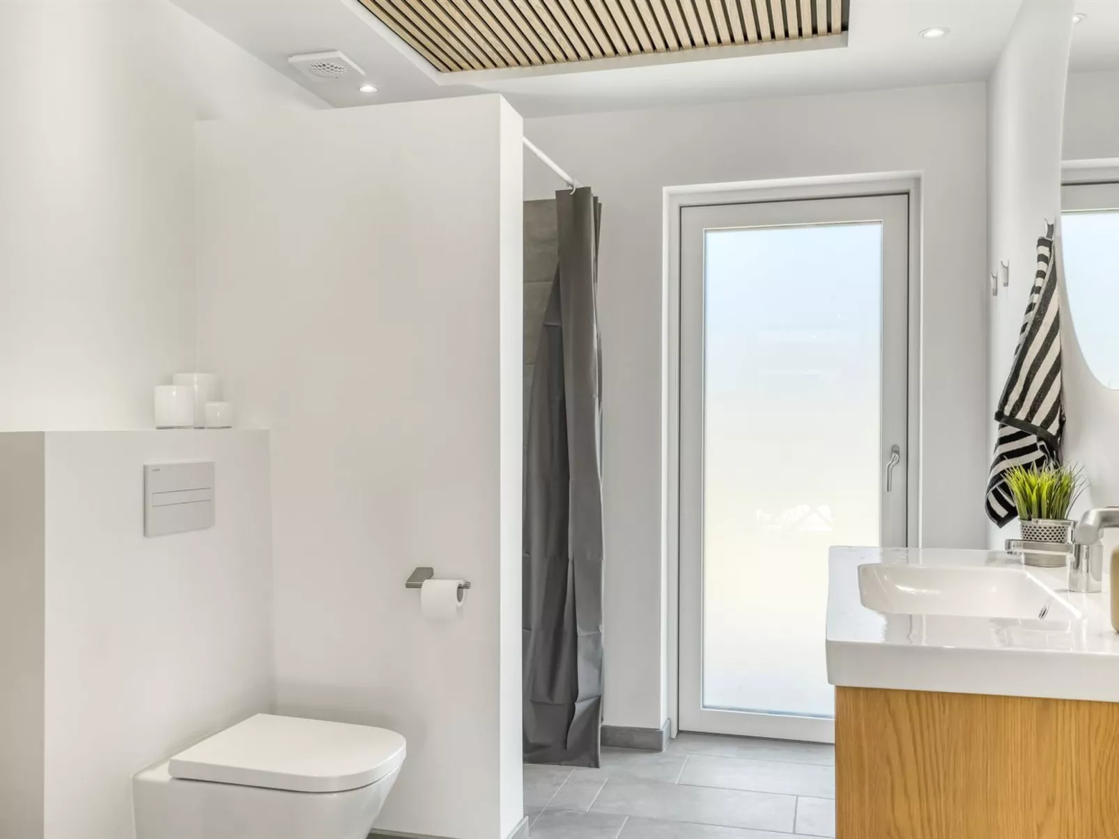 "Mads" - 700m from the sea-Binnen