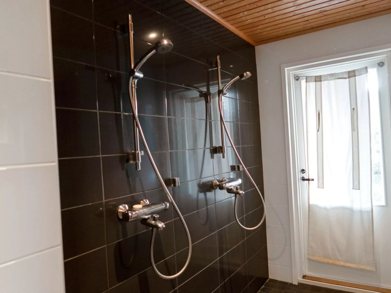 4 seasons a 2-Binnen