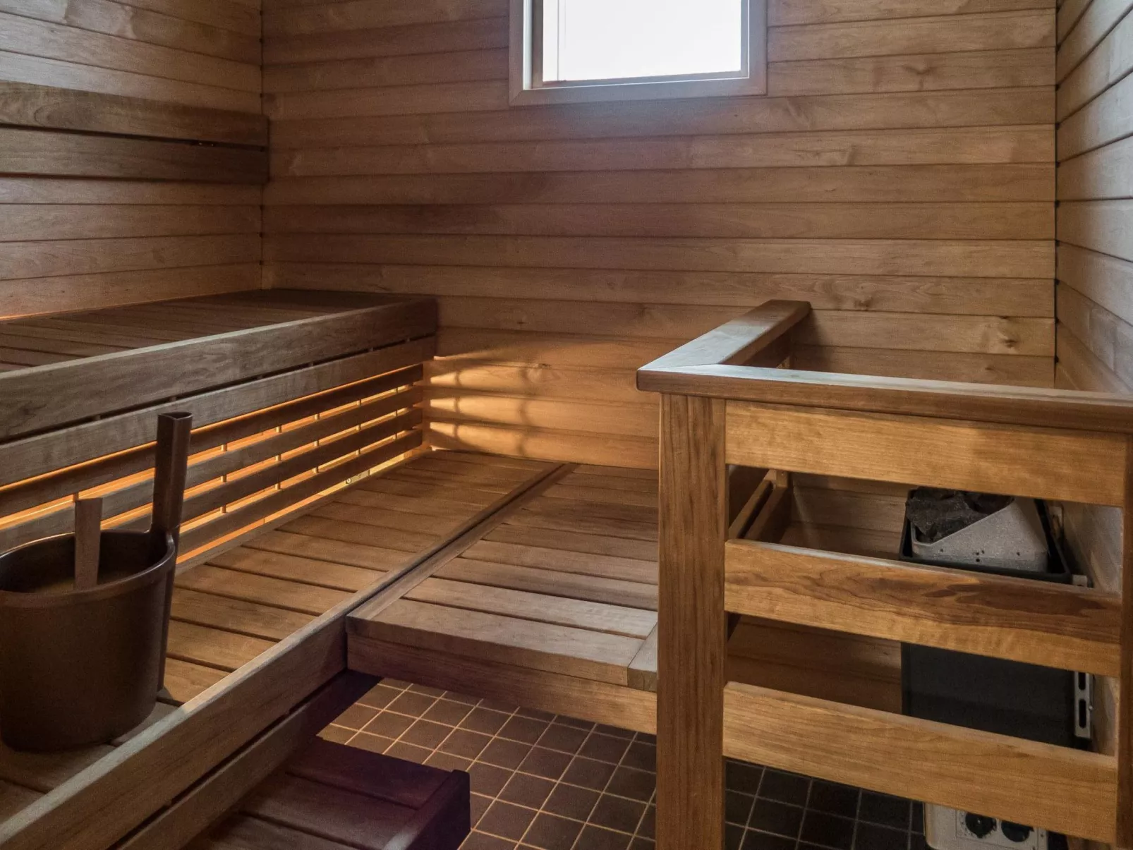 Klz rodoniitti-Binnen