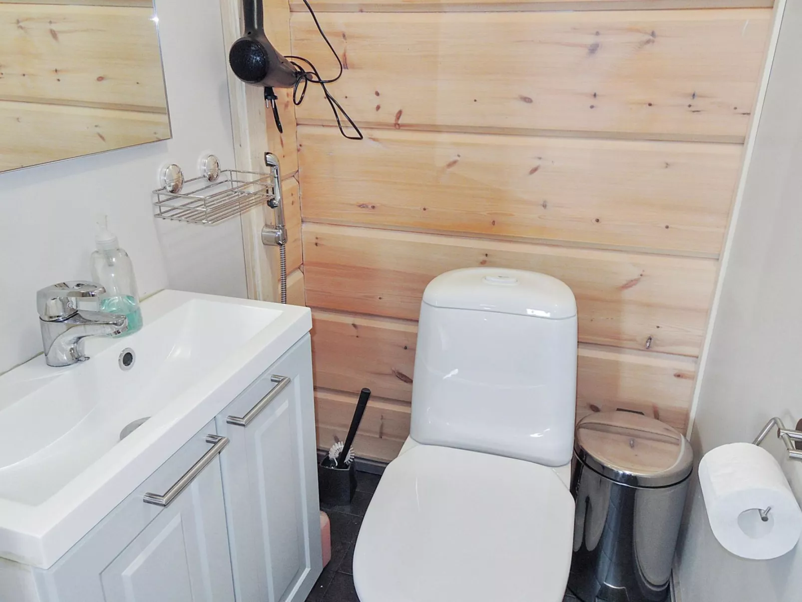 Nesterin helmi-Binnen