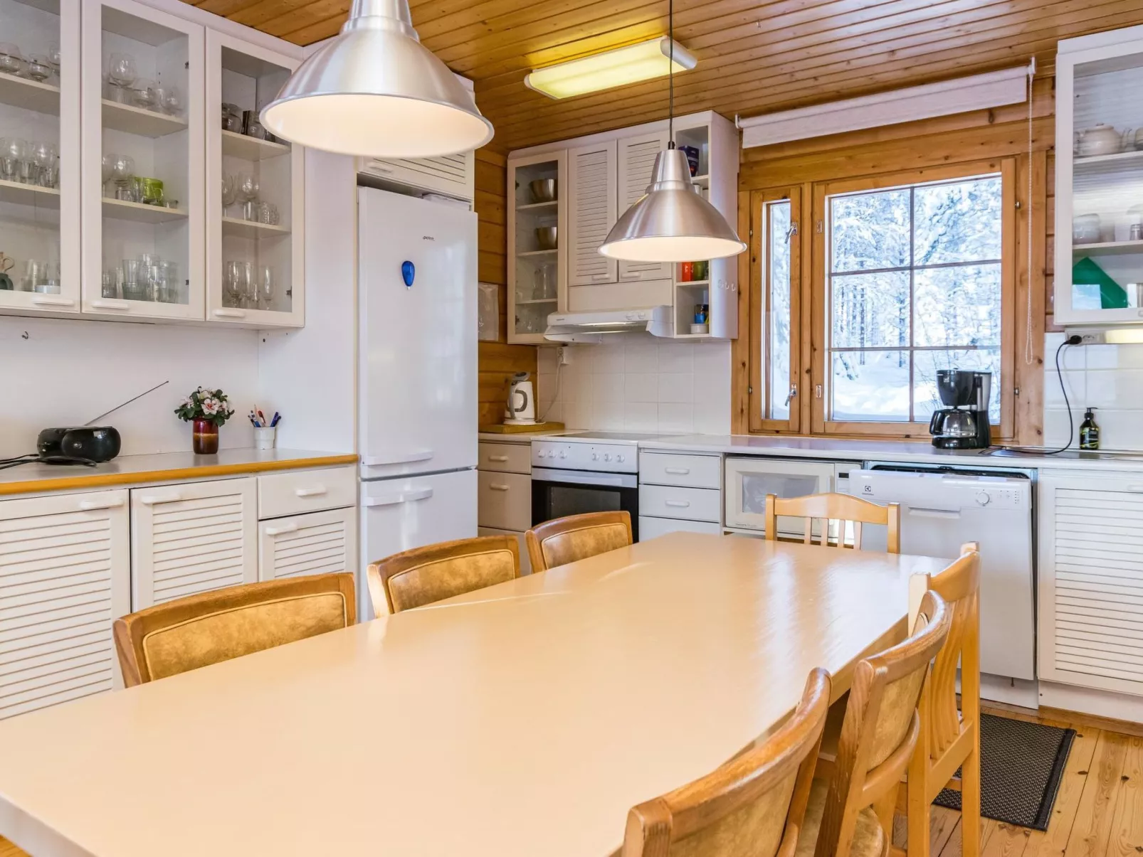 Alppikylä 1a paritalo-Binnen