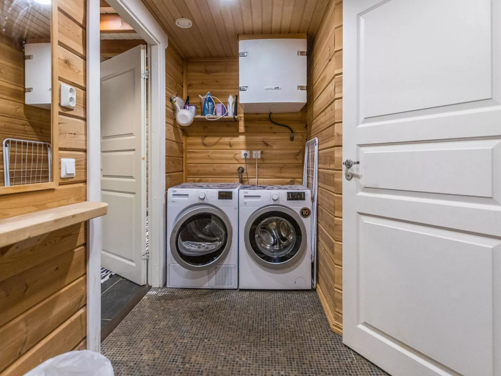 Uulanlinna a, paritalo-Binnen