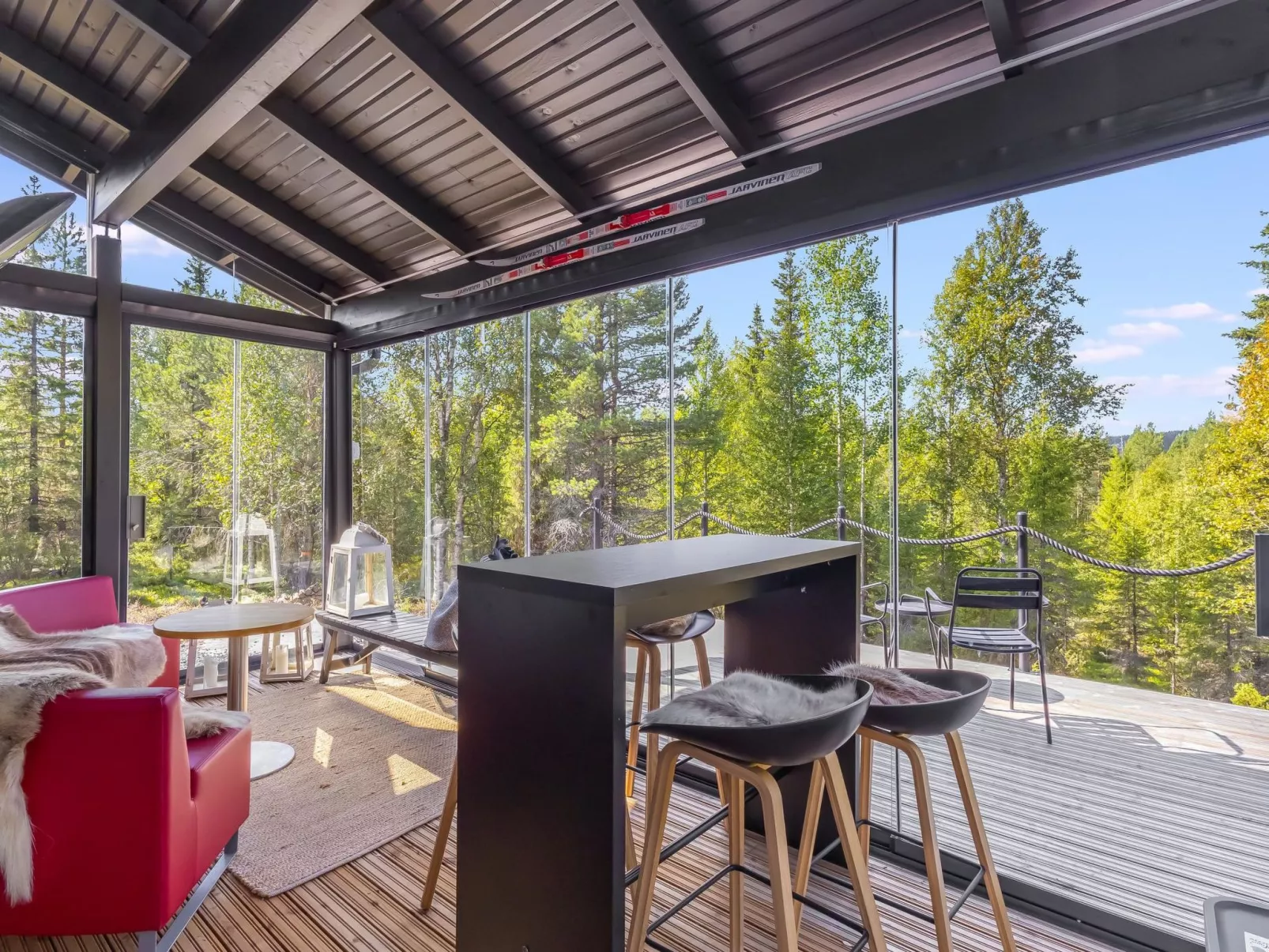 Koukkupolku 5-Binnen