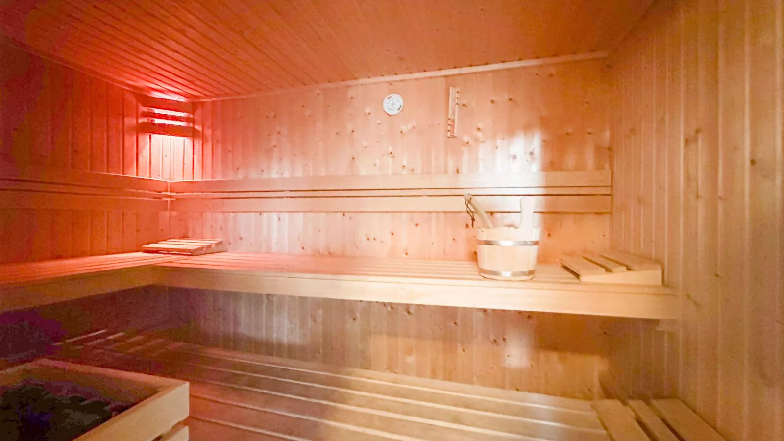 Coast Comfort 41-Sauna