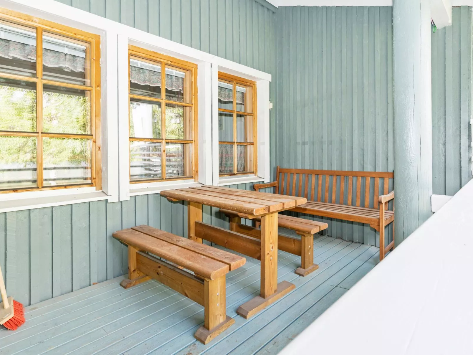 Lomakivakka b6-Binnen