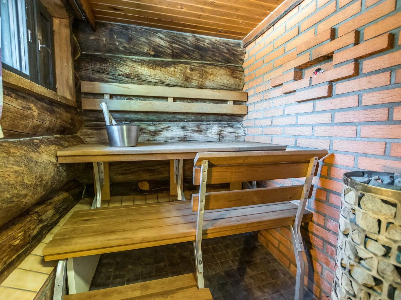 Mustalampi 2 kurkiaura-Binnen