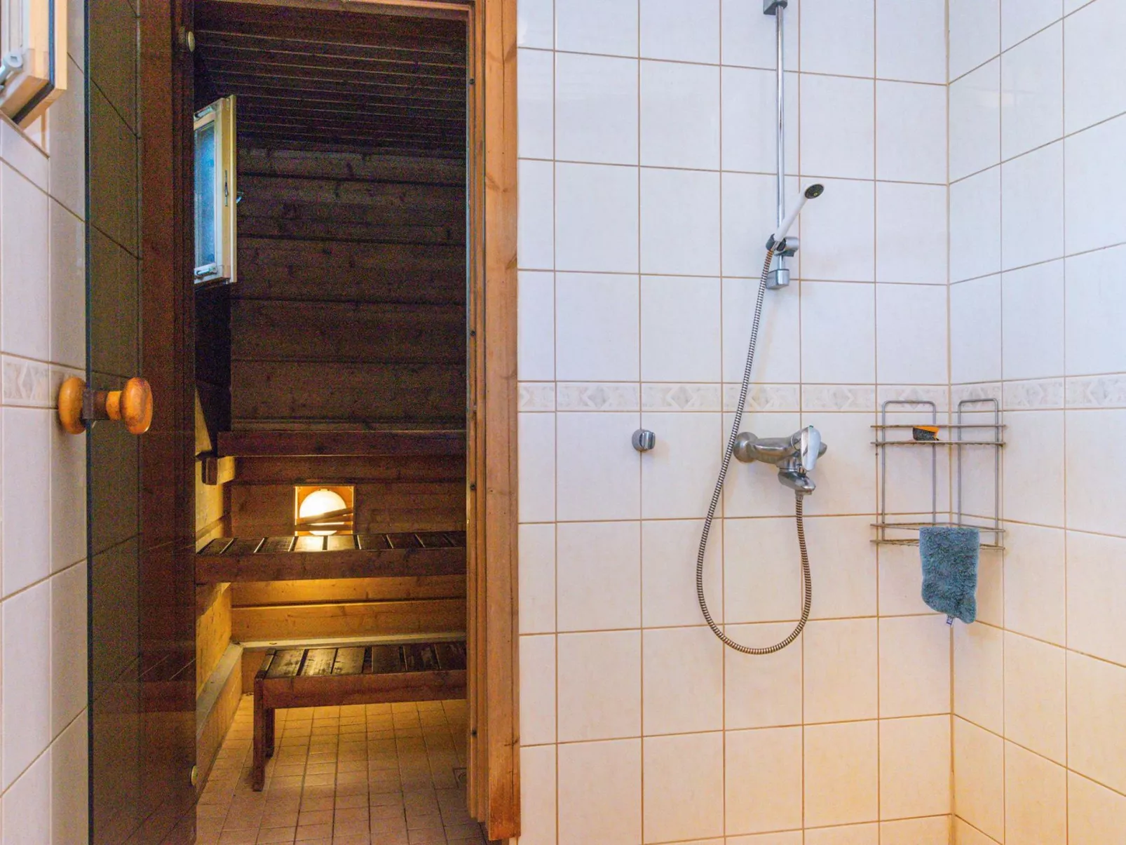 Hot pool cottage ainu-Binnen