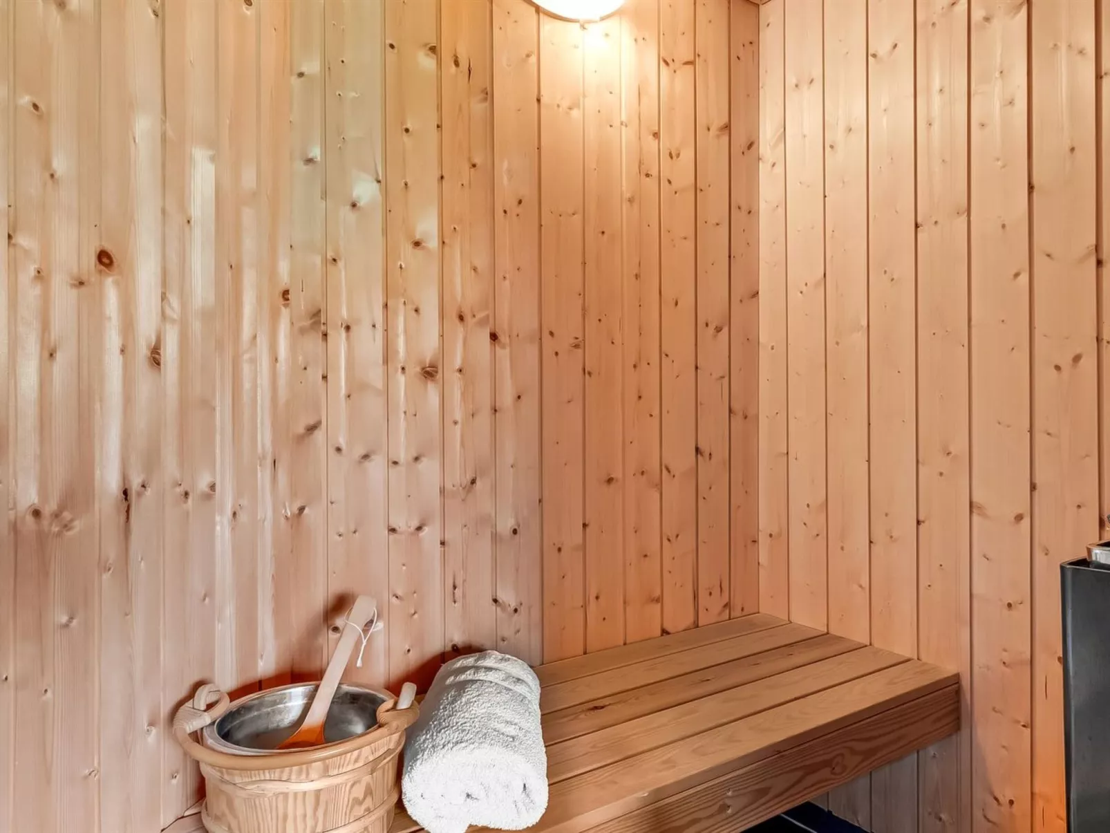 "Truels" - 30km from the sea-Binnen