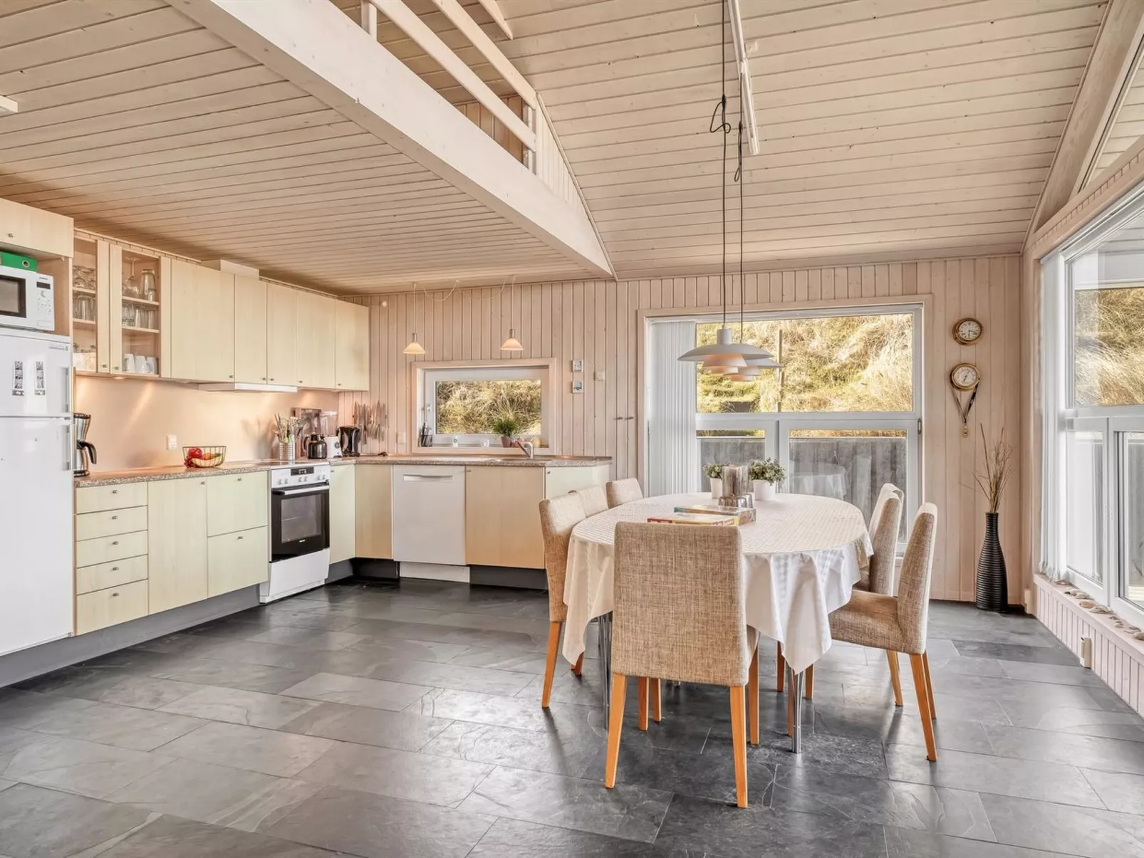 "Elni" - 350m from the sea-Binnen