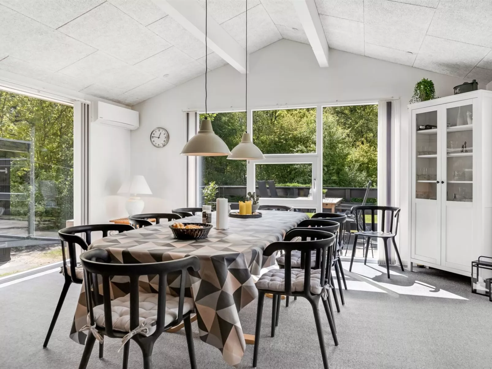 "Frethi" - 30km from the sea-Binnen