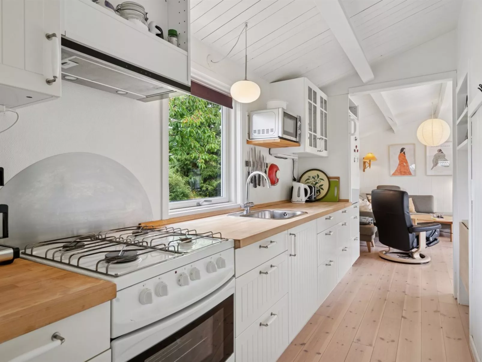 "Esme" - 225m to the fjord-Binnen