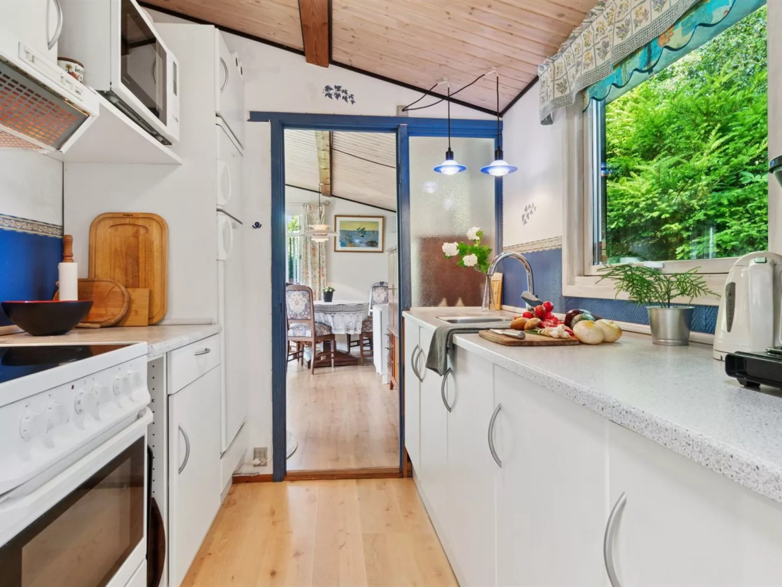 "Alfa" - 350m from the sea-Binnen