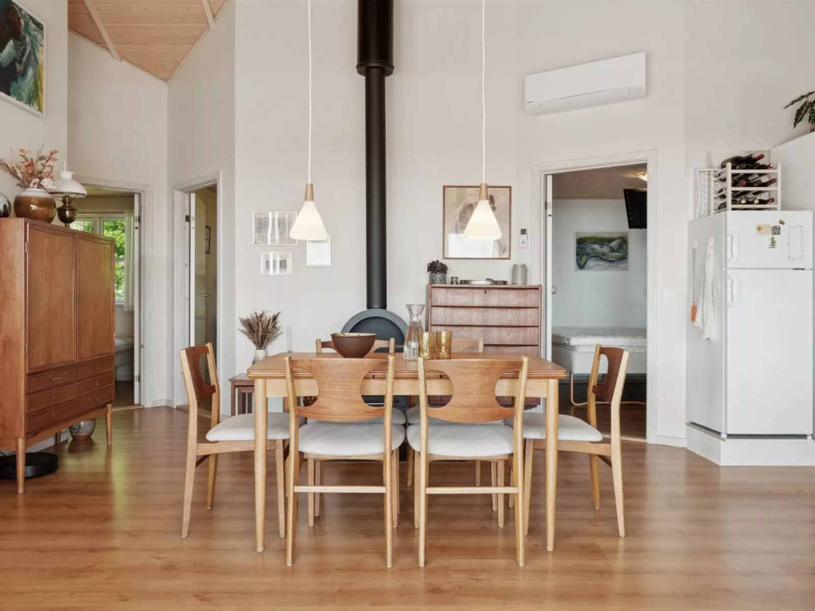 "Mariam" - 100m from the sea-Binnen