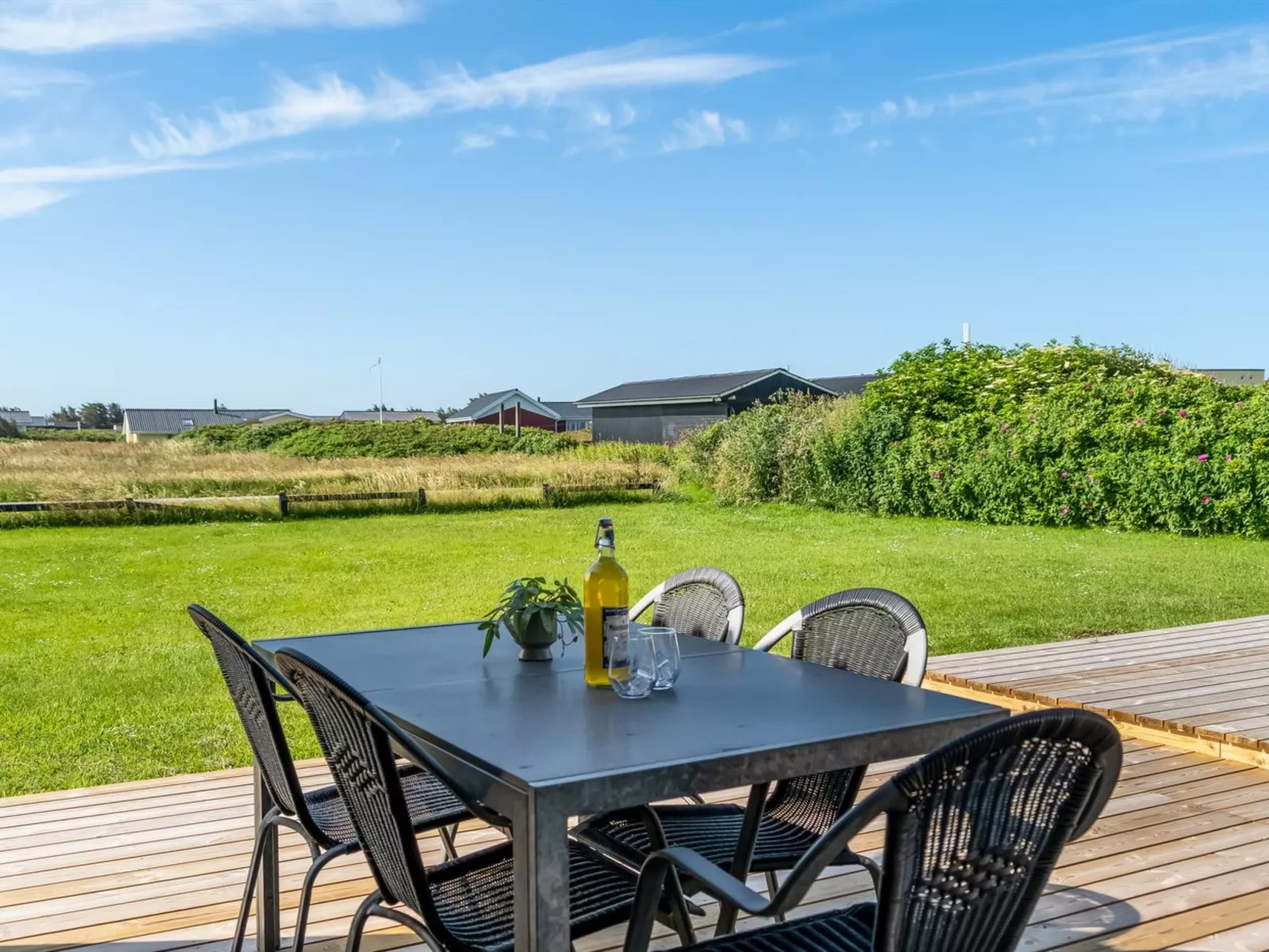 "Leonard" - 130m from the sea-Buiten