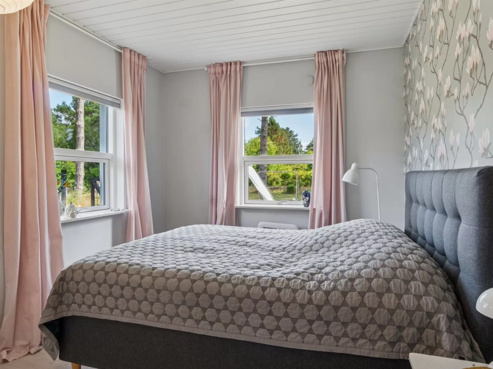 "Botwith" - 125m from the sea-Binnen