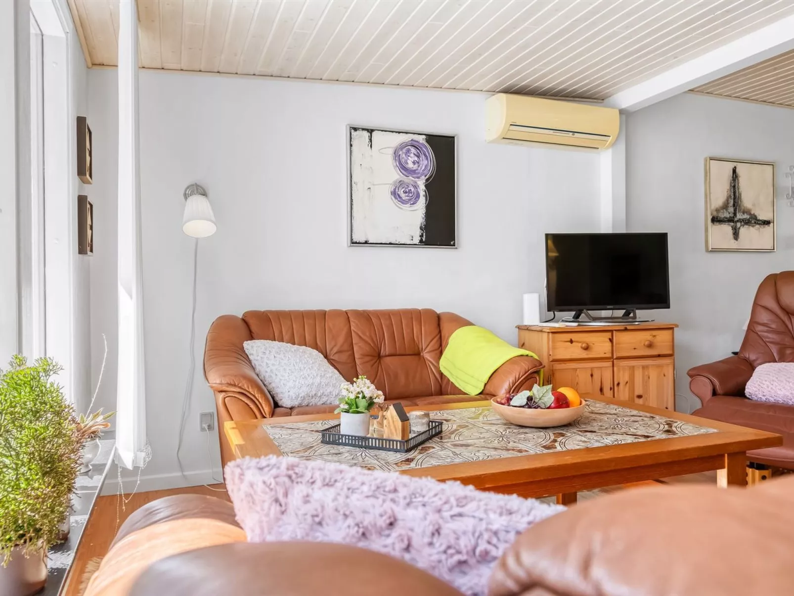 "Sallie" - 500m to the fjord-Binnen