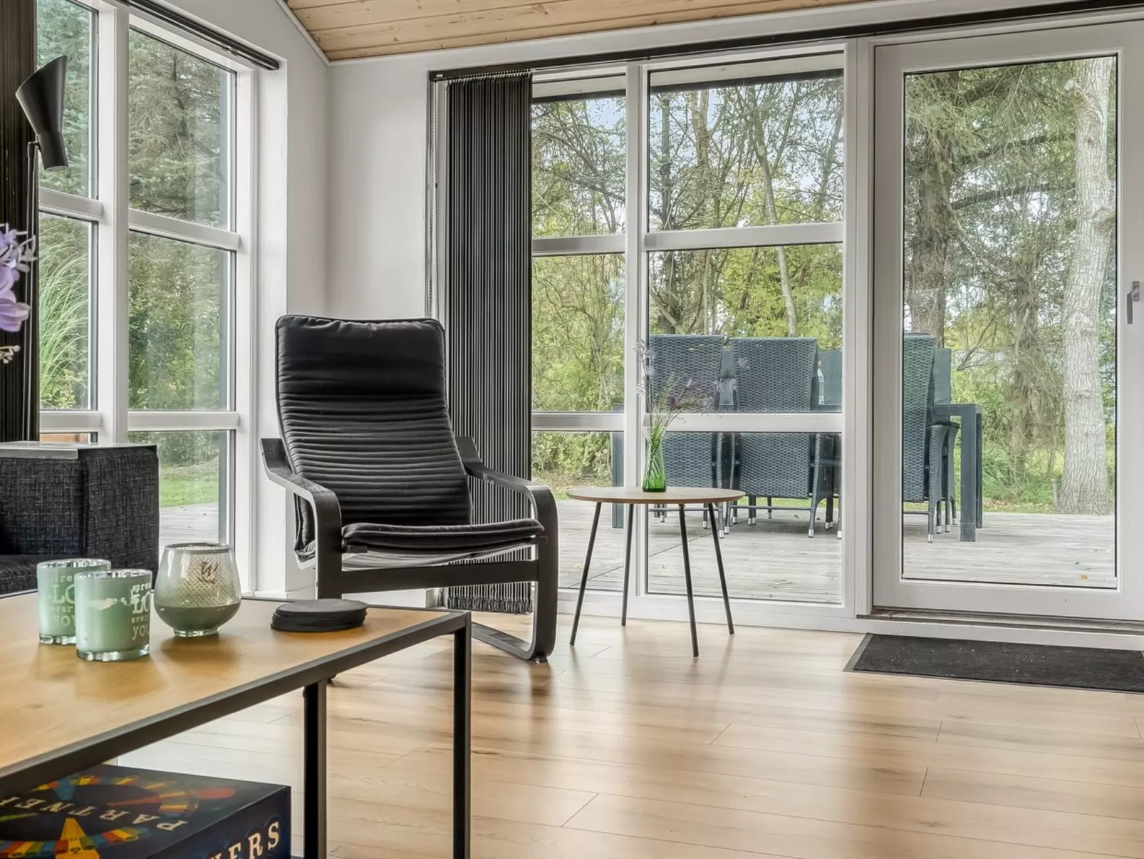 "Silvia" -  from the sea-Binnen