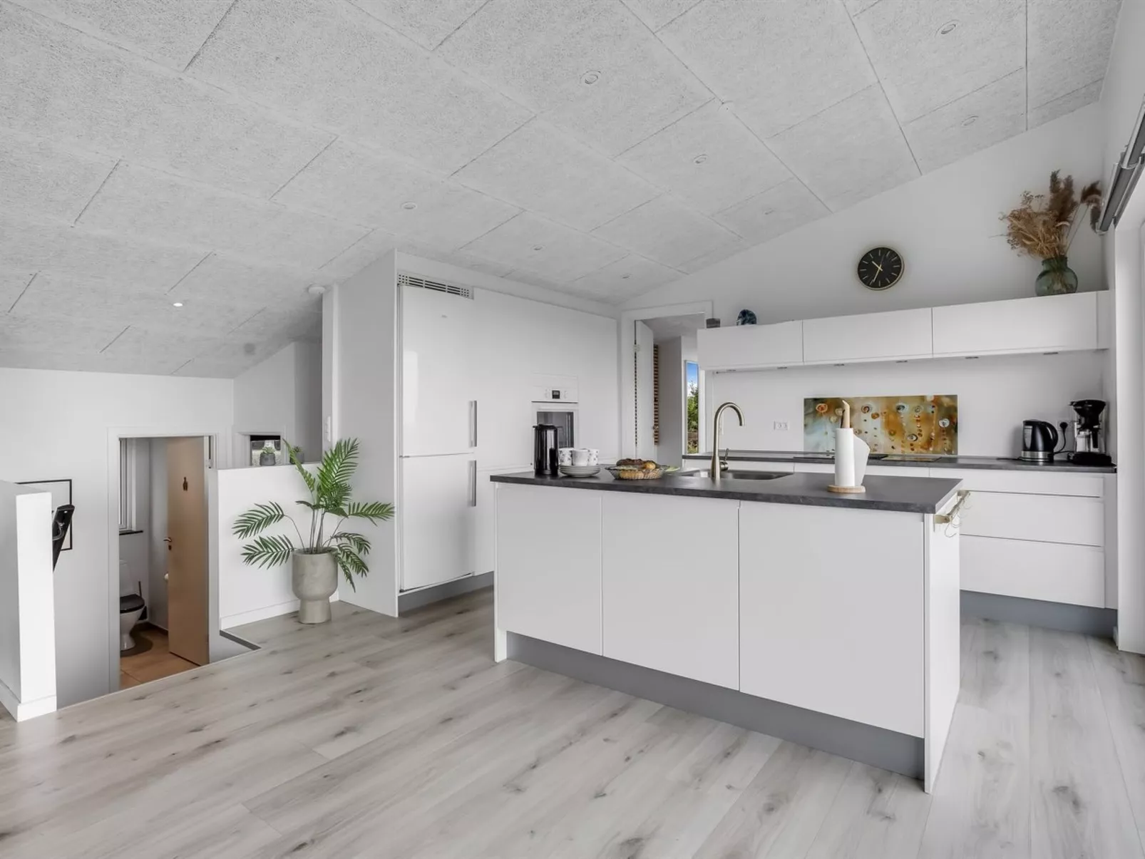 "Fin" - 150m from the sea-Binnen