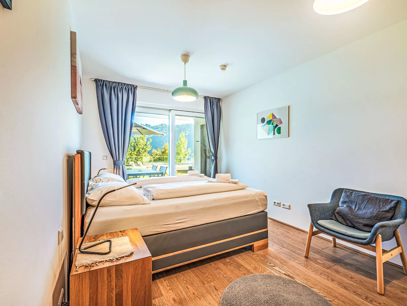 Top 5 Alpe maritima Seeblick+Bergkulisse-Binnen