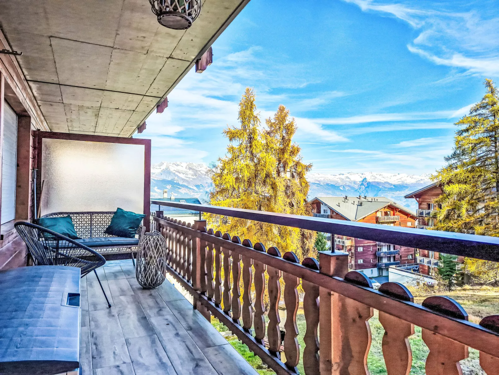 Ambassador 1/6-Buiten