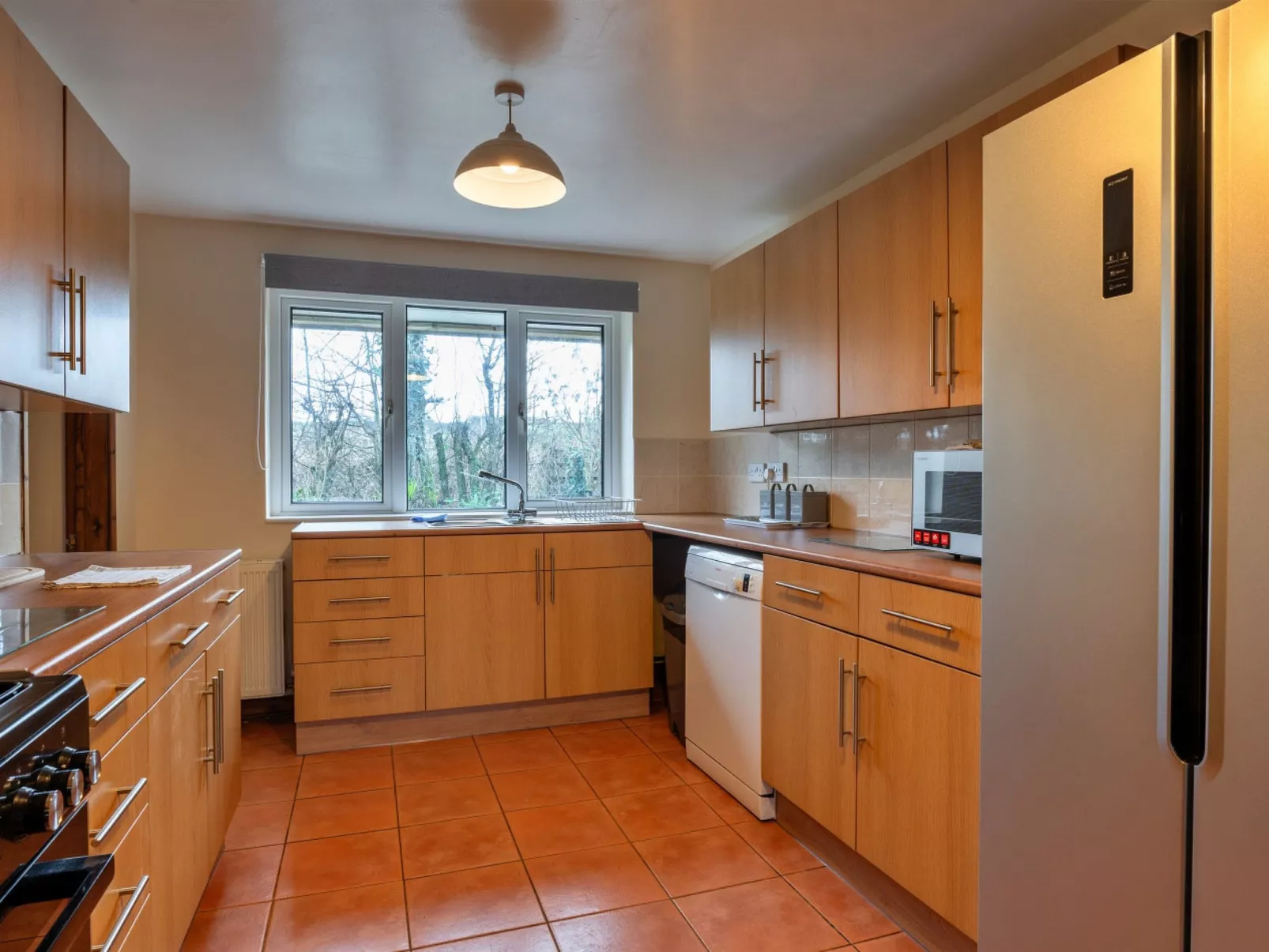 No.1 Gladys' Orchard-Binnen