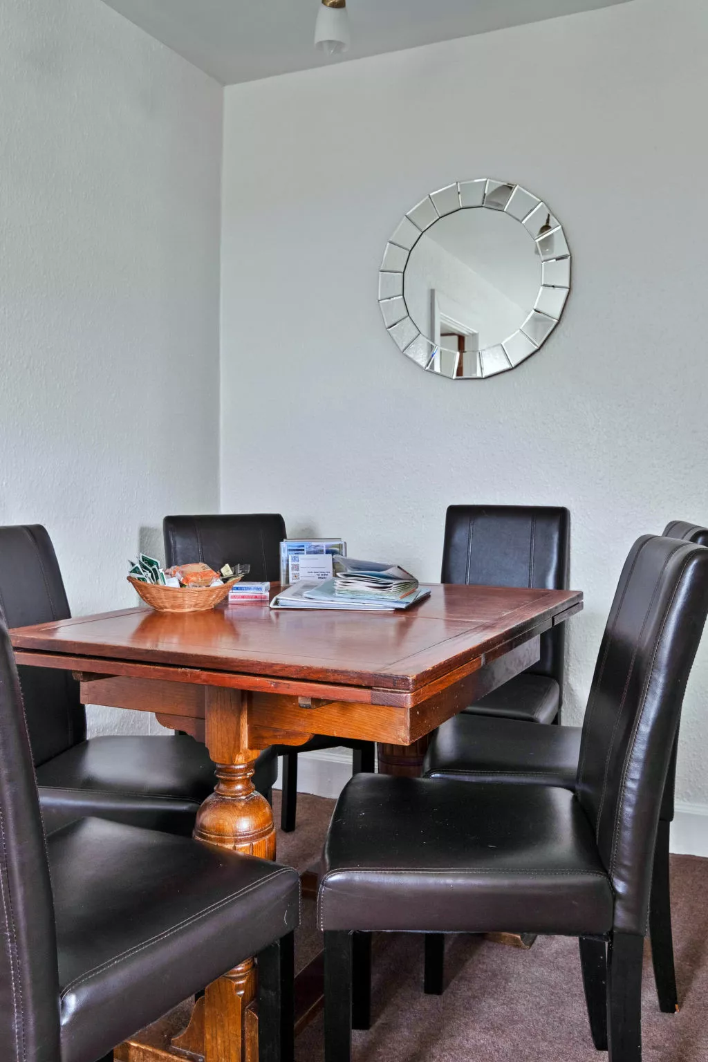 Lochead Cottage-Binnen