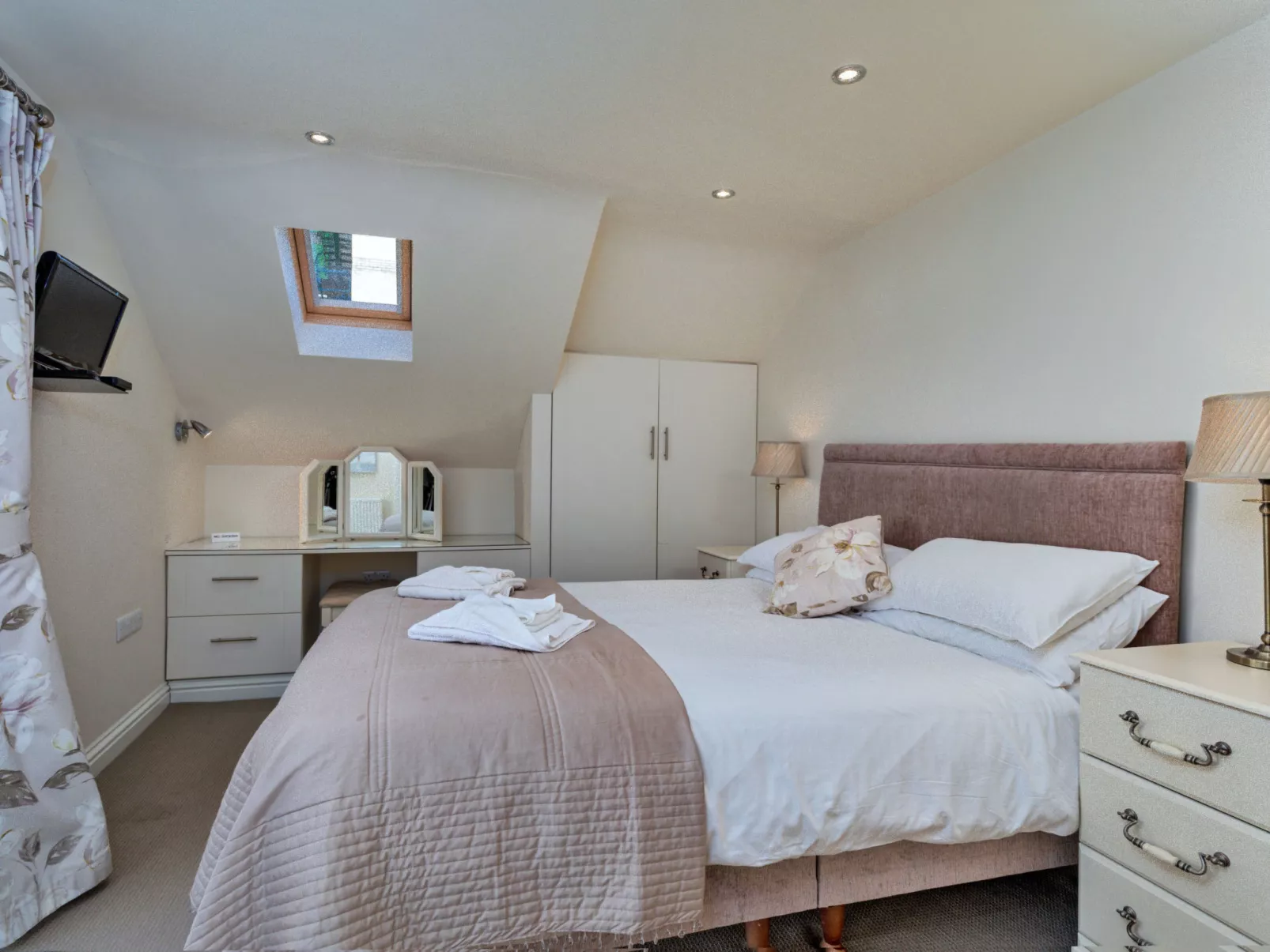 The Boat House - Binnen