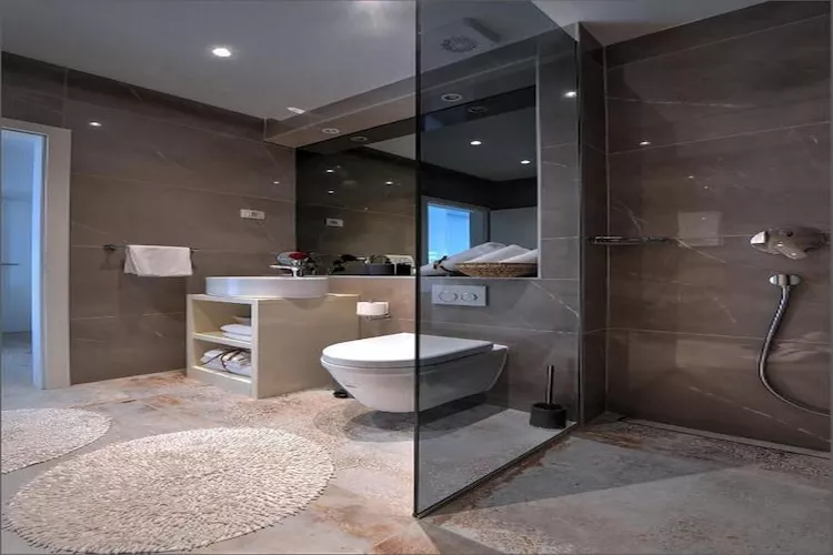 Deluxe Room with King Bed (2)-Badkamer