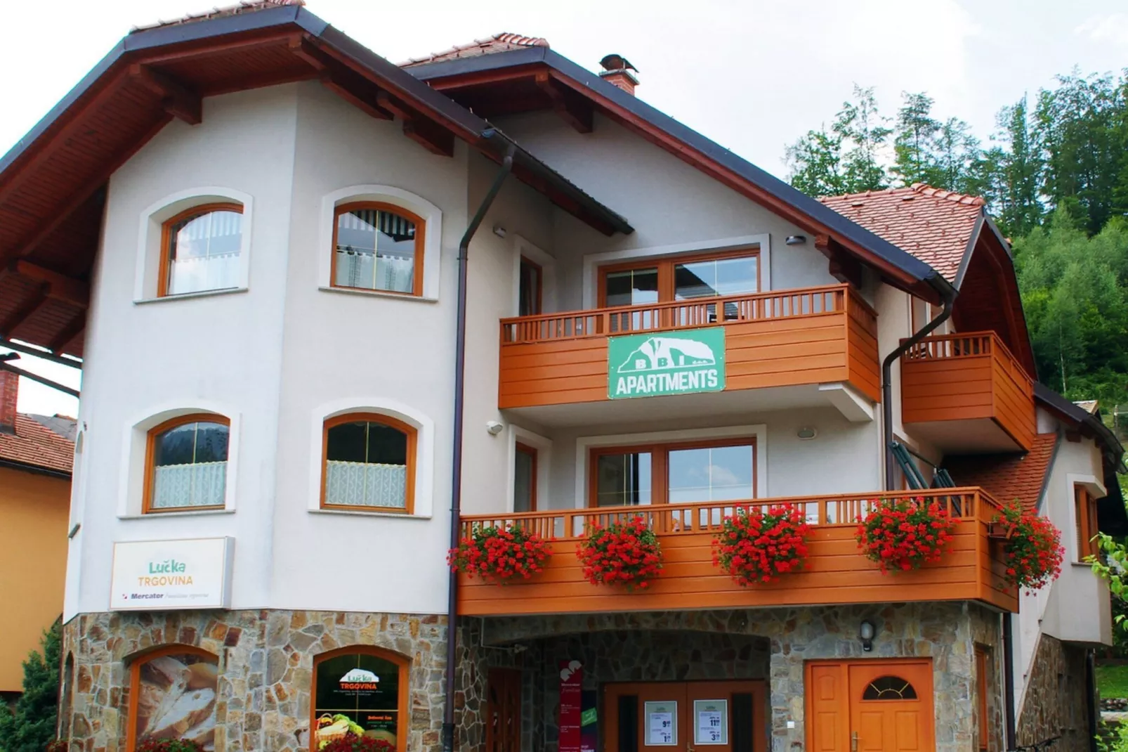 Riverside Pines Luce Apartments with Balcony - Studio Apartment with Balcony-Buitenlucht