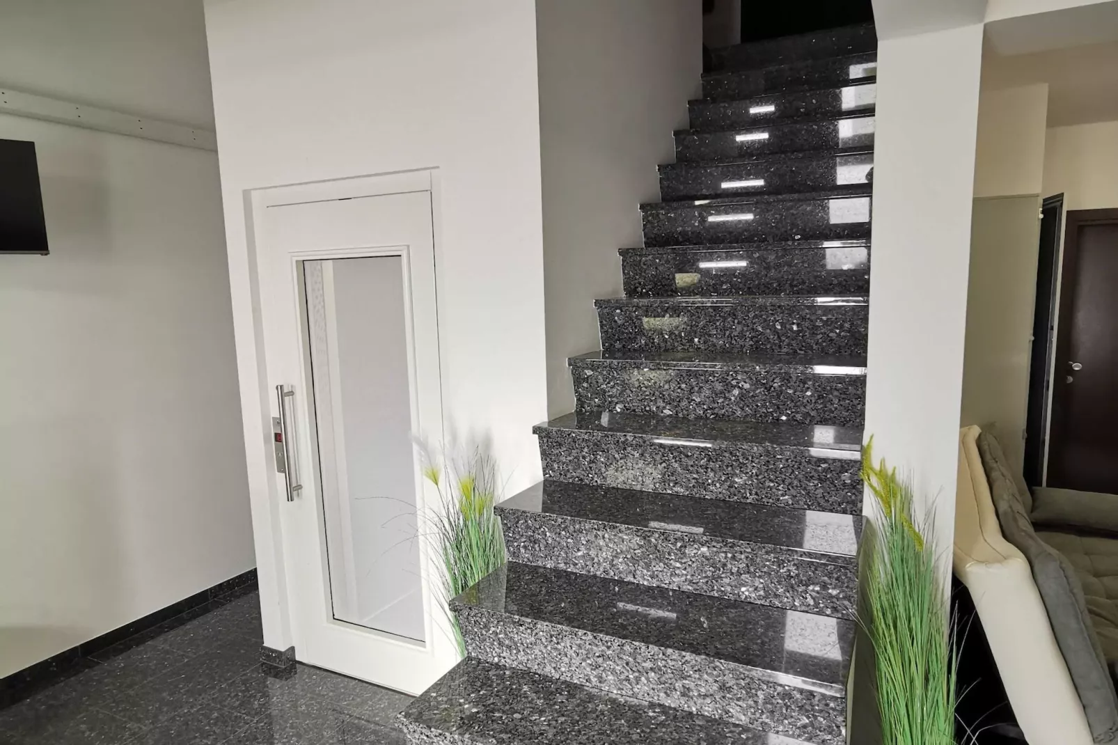 Bled Prestigious and Stylish Apartments - Classic Studio Apartment  with Terrace (owner 1)-Trap