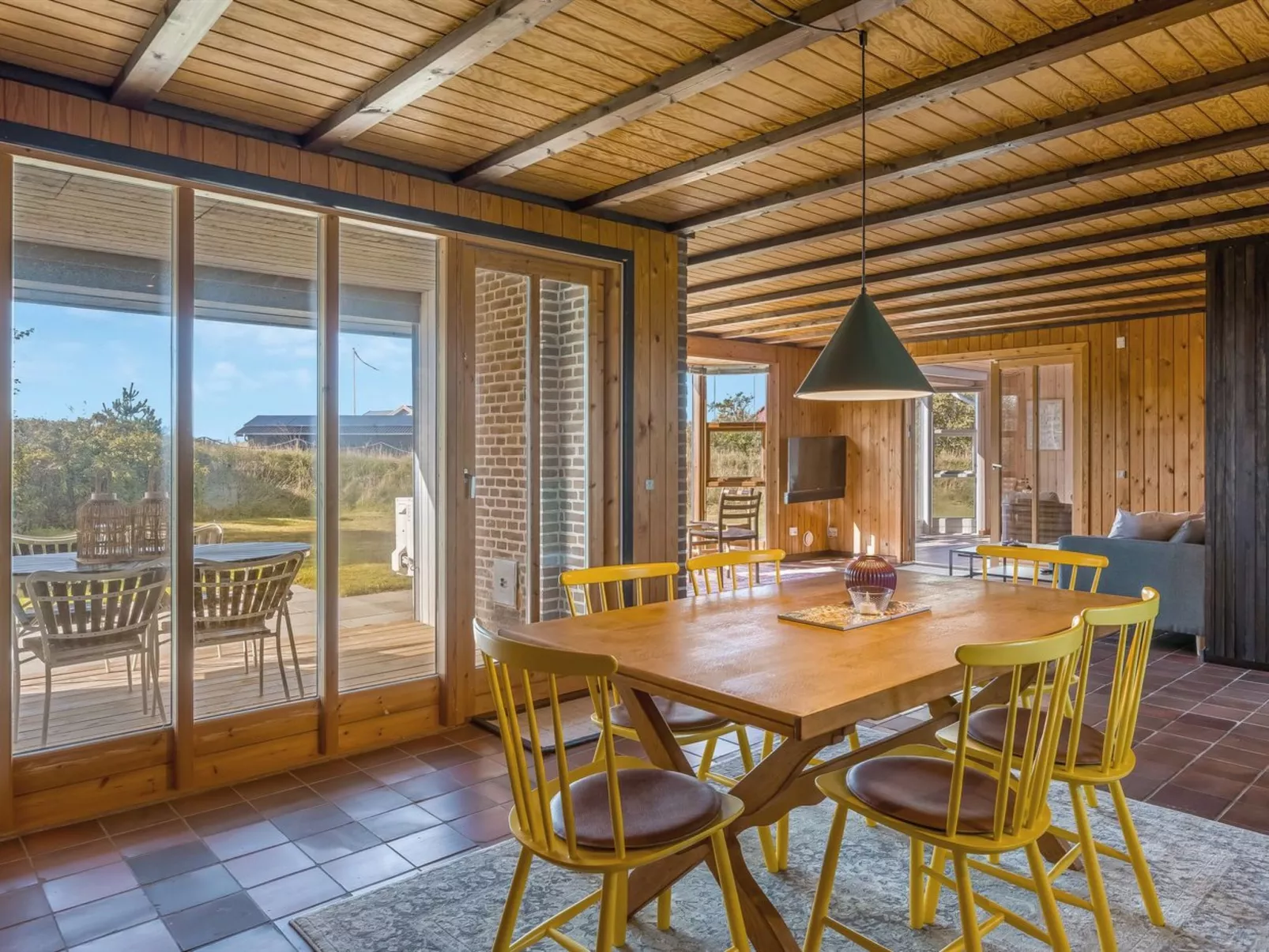 "Skoge" - 900m from the sea-Binnen