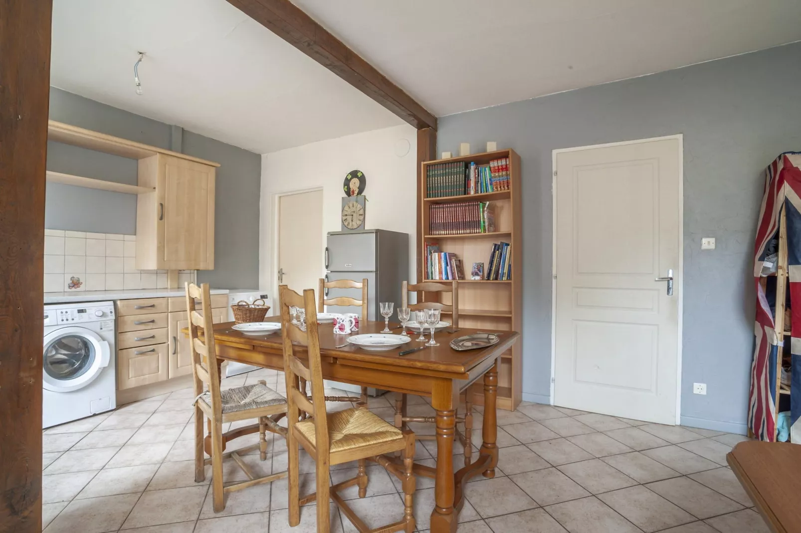 Fijn appartement in Belfort bij het centrum-Eetkamer