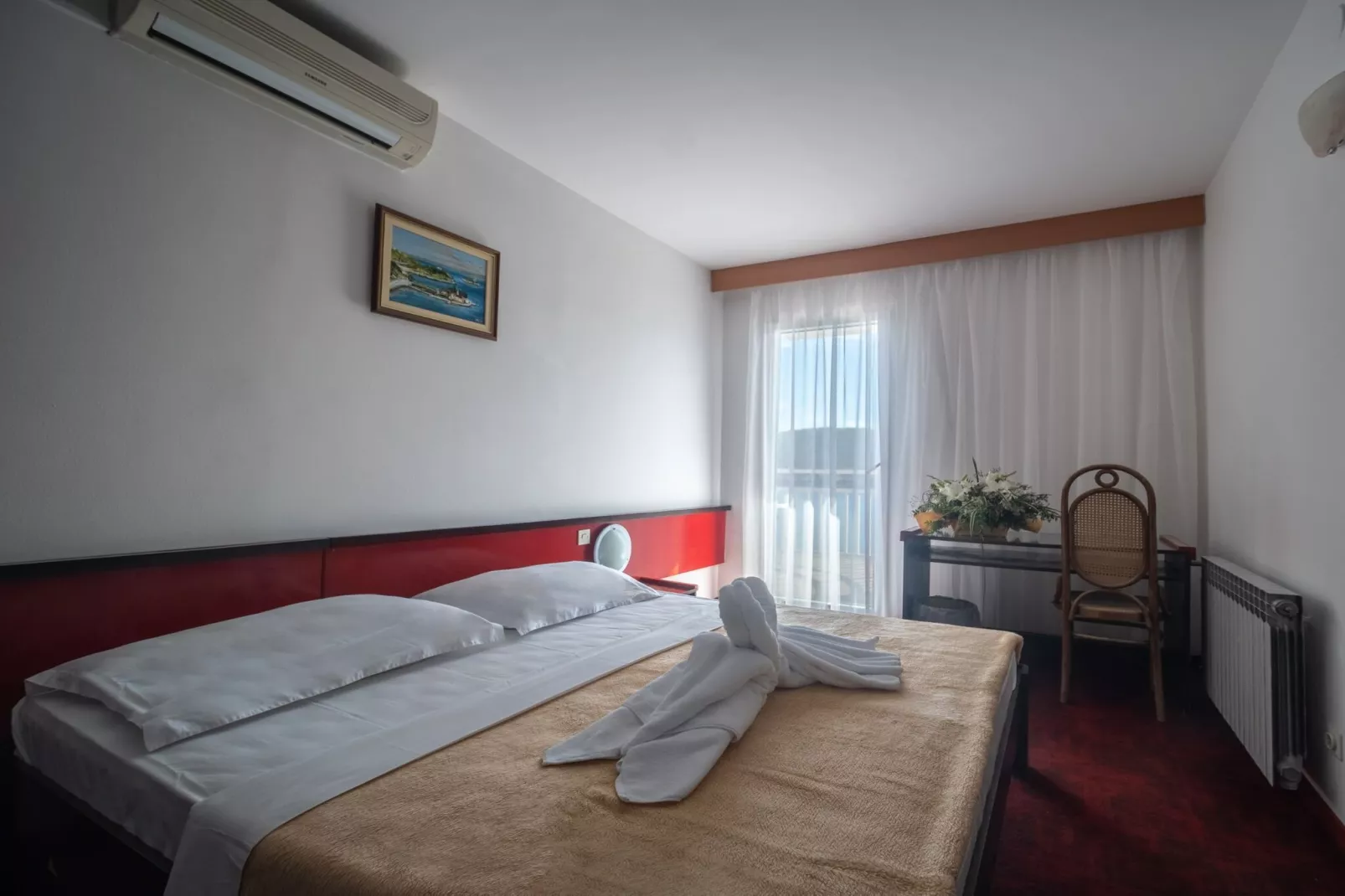 Hotel Issa - Double Room Sea View 11 - Slaapkamer
