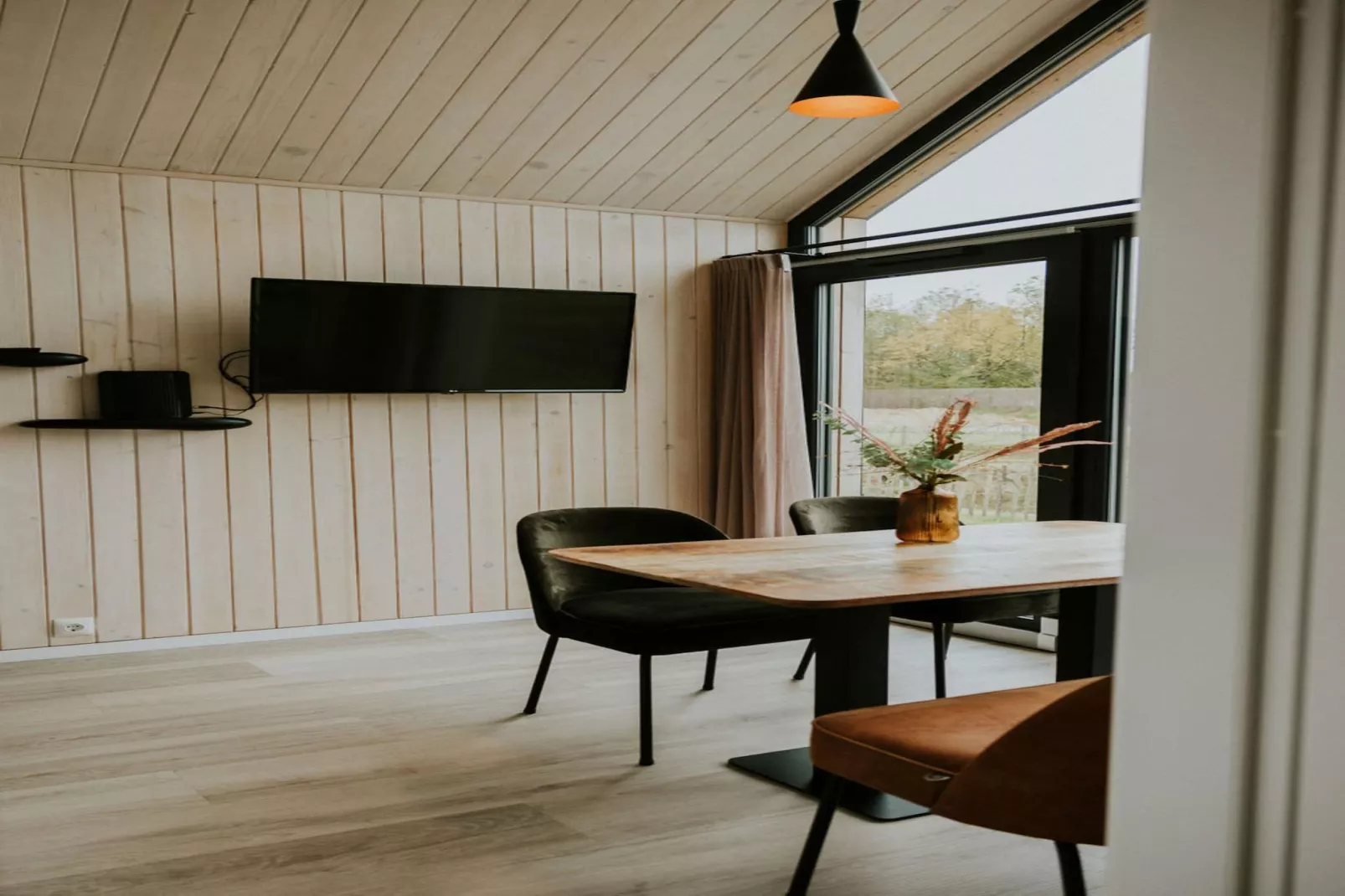 Tiny house XL | 2-4 persoons-Woonkamer