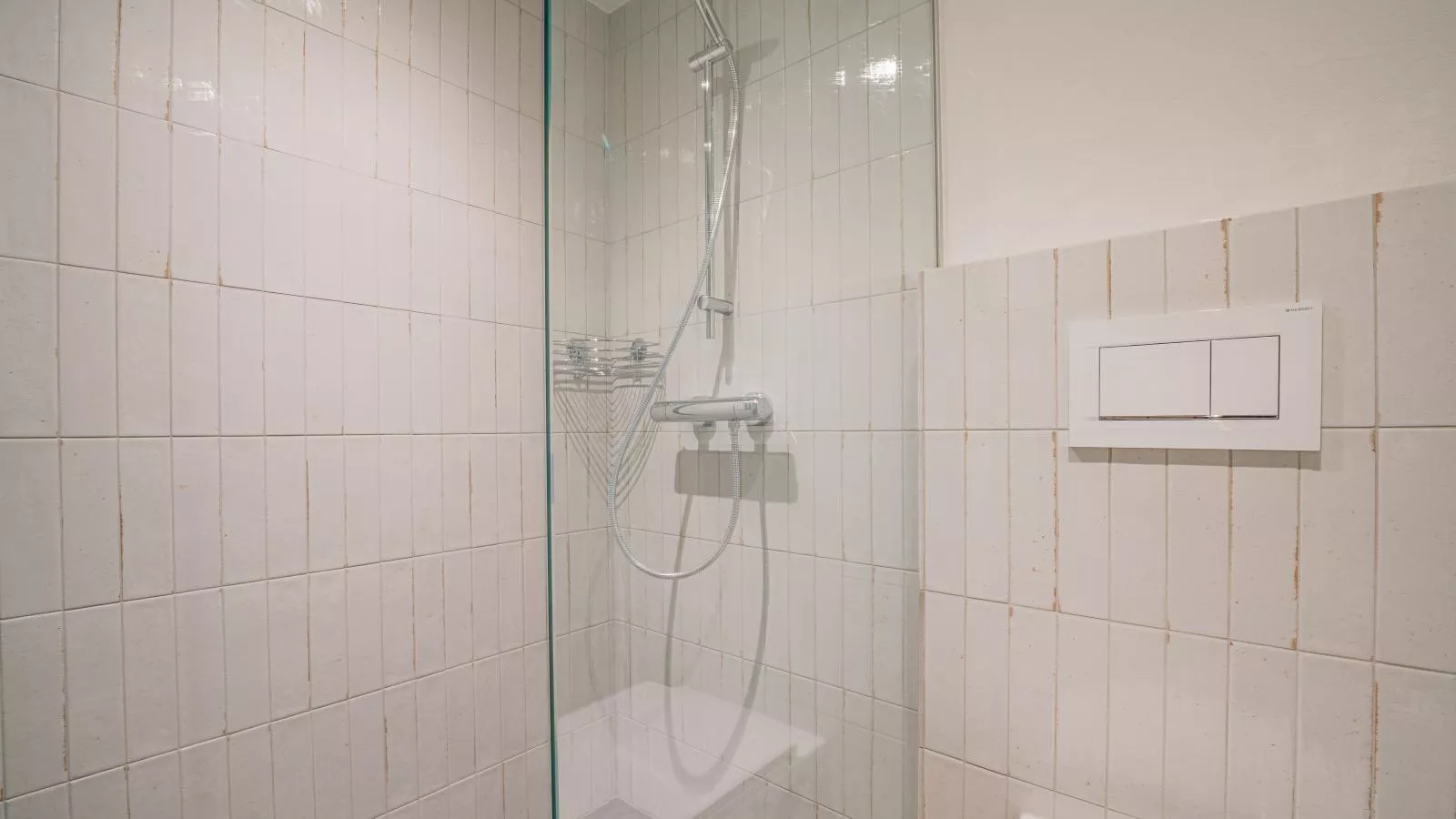 Raneburg 4 Almhaus-Badkamer