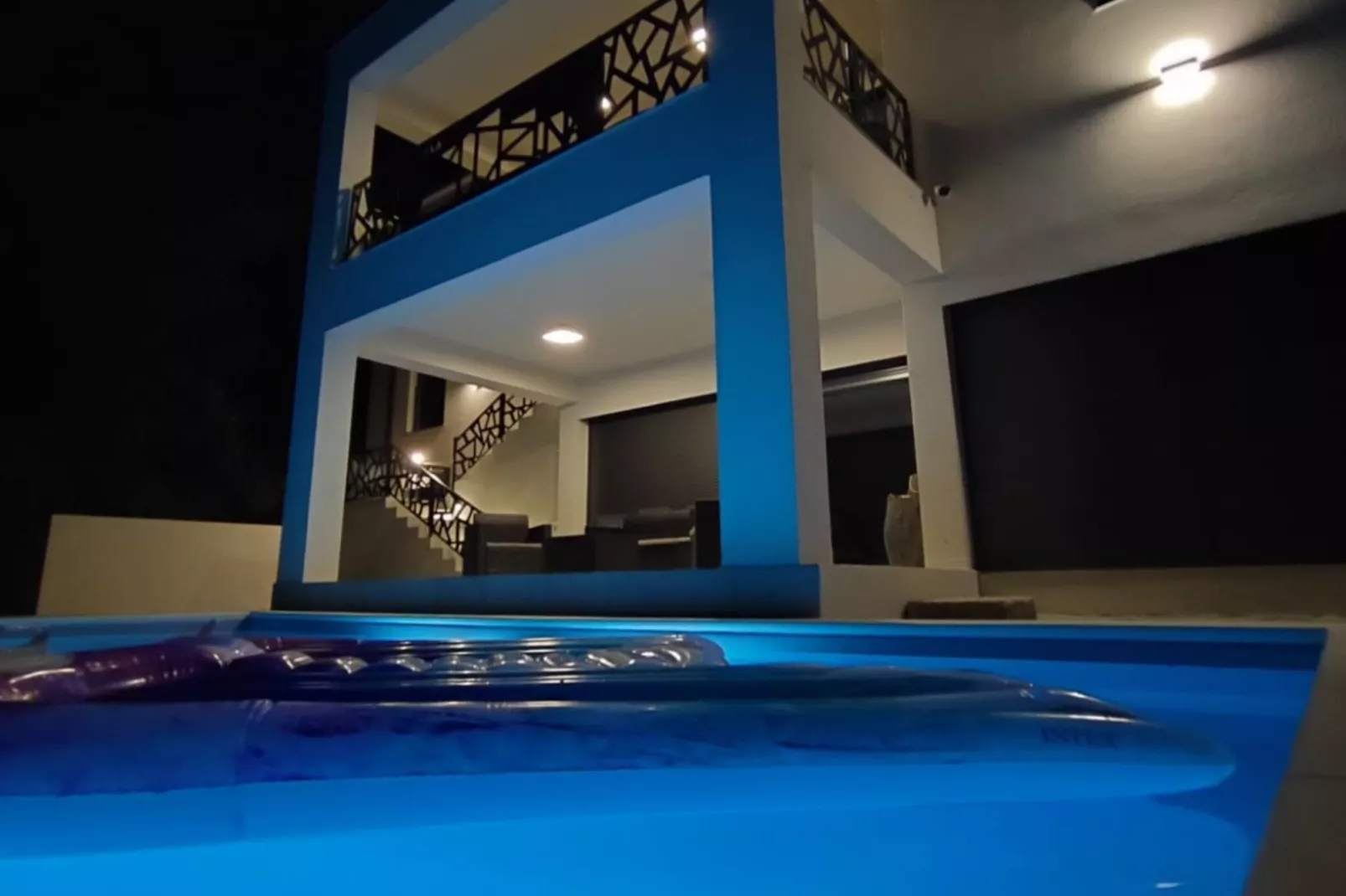 Wellness Apartment Modruna-Zwembad