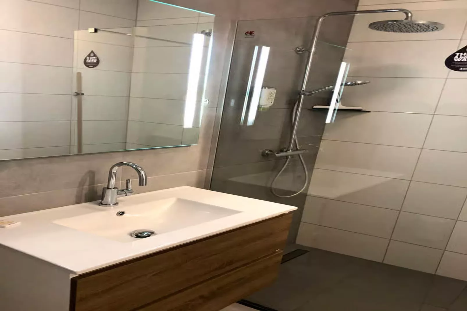 Plein 40 Lodge 17-Badkamer