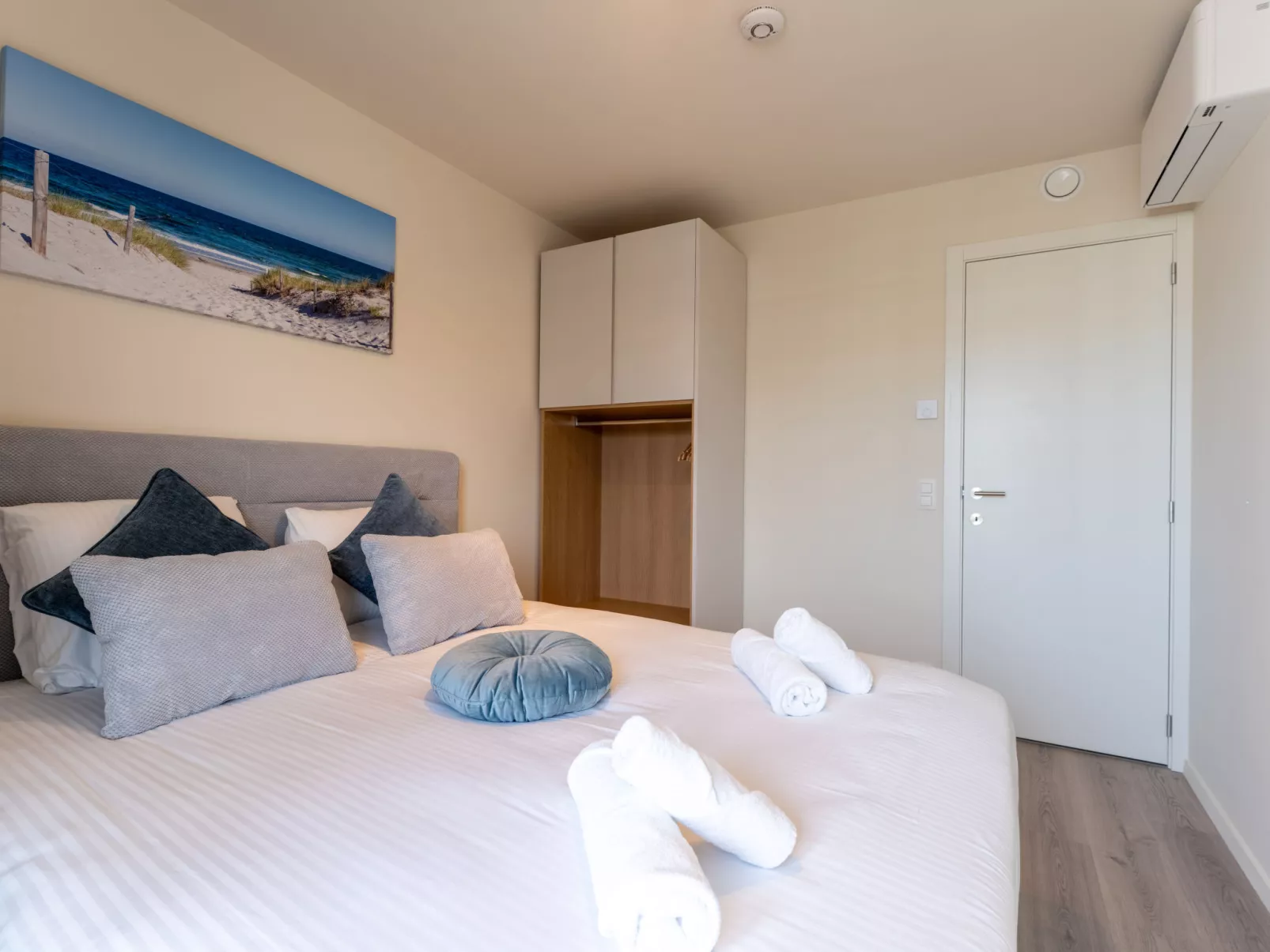 The Waves with parking-Binnen