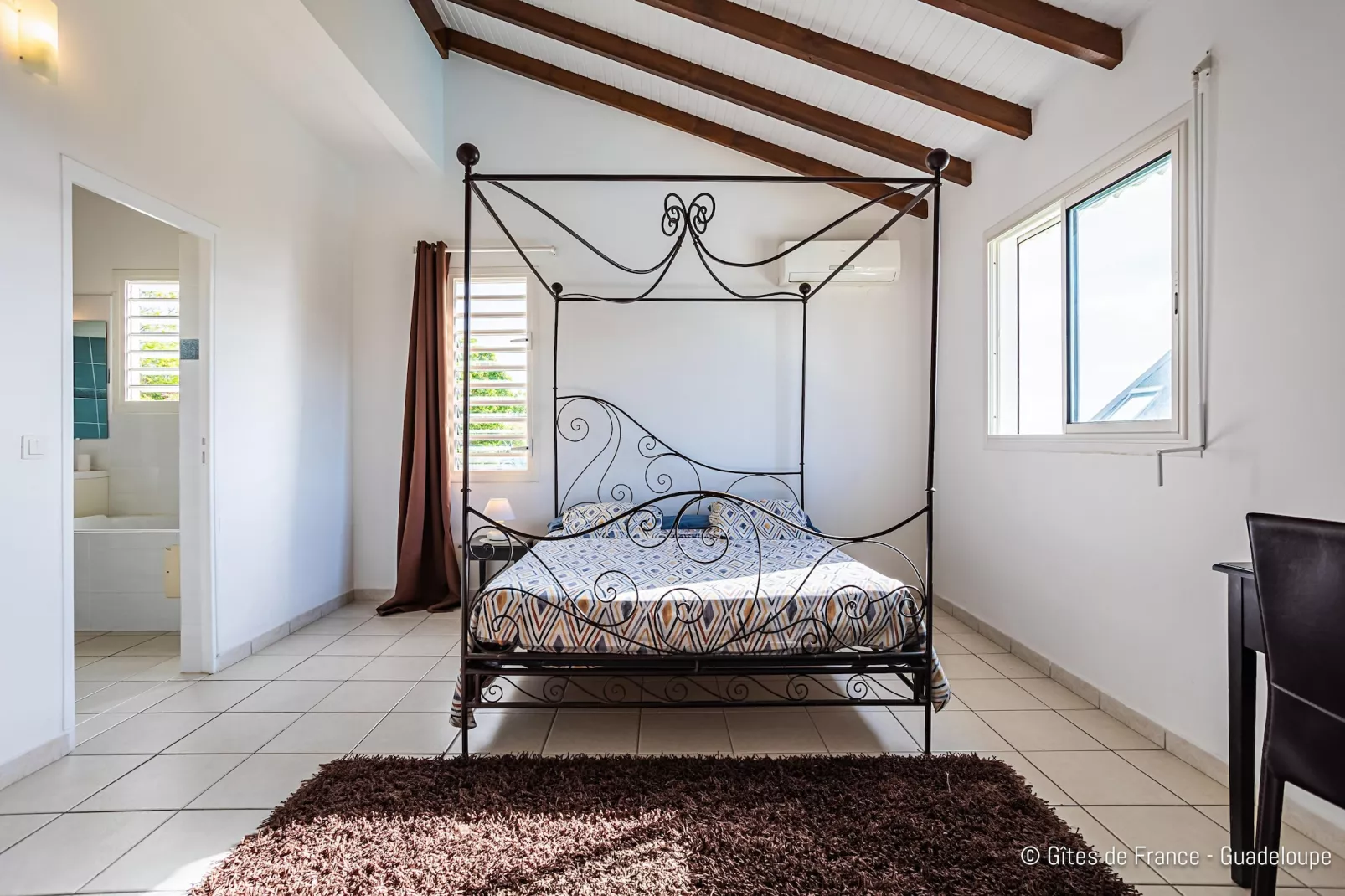 Paradise Bay Villa standing avec vue sur mer Non Remboursable-Slaapkamer