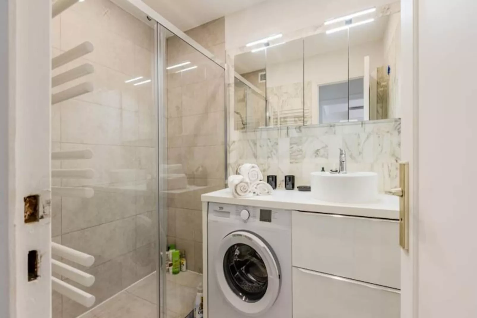 Résidence 3p R&eacute;nov&eacute; Au C&oelig;ur D&rsquo;un Parc Arbor&eacute; &agrave; 5min Du Centre-Niet-getagd