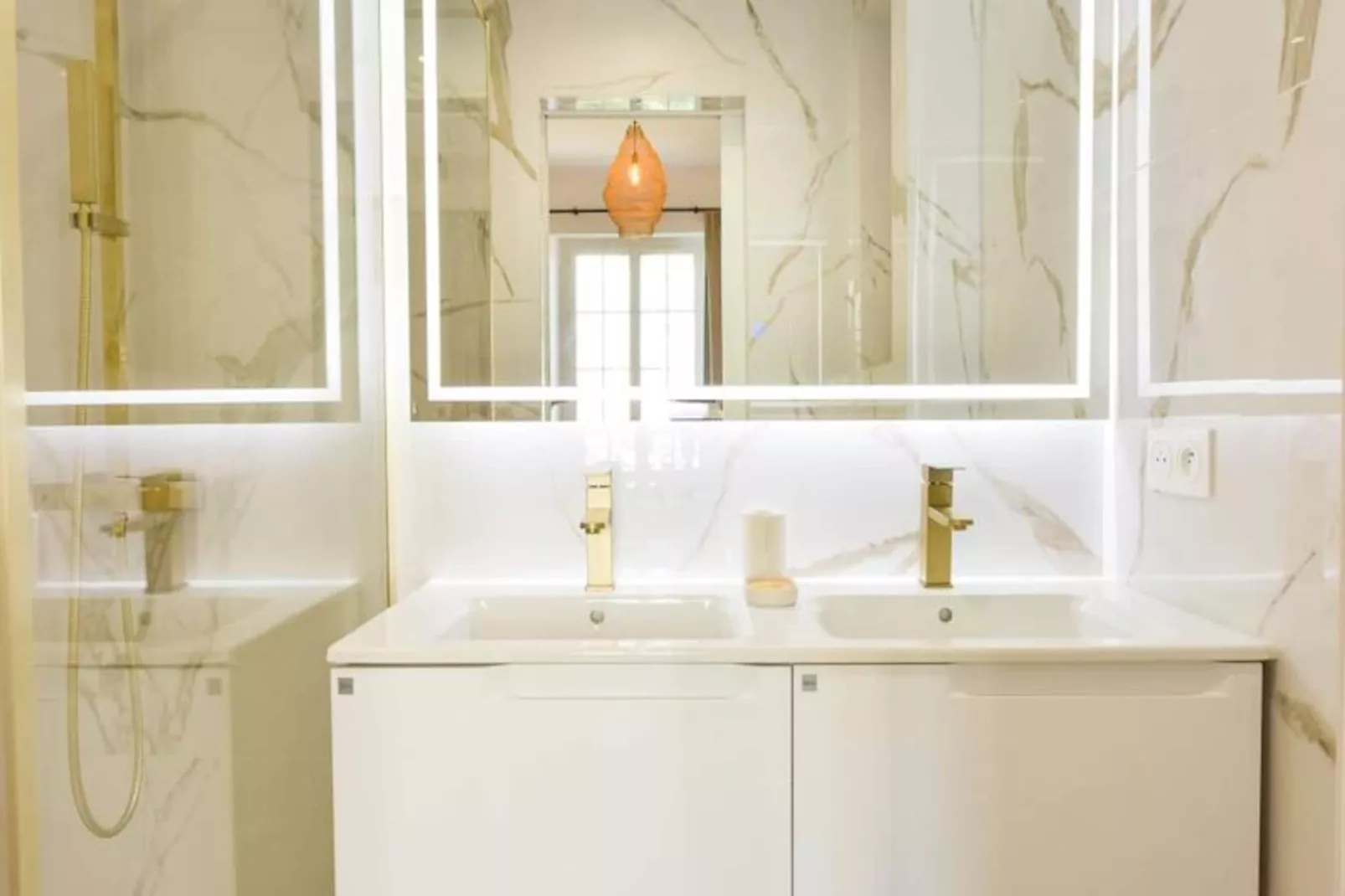 Résidence  Rare 4p Standing Proche Croisette-Niet-getagd