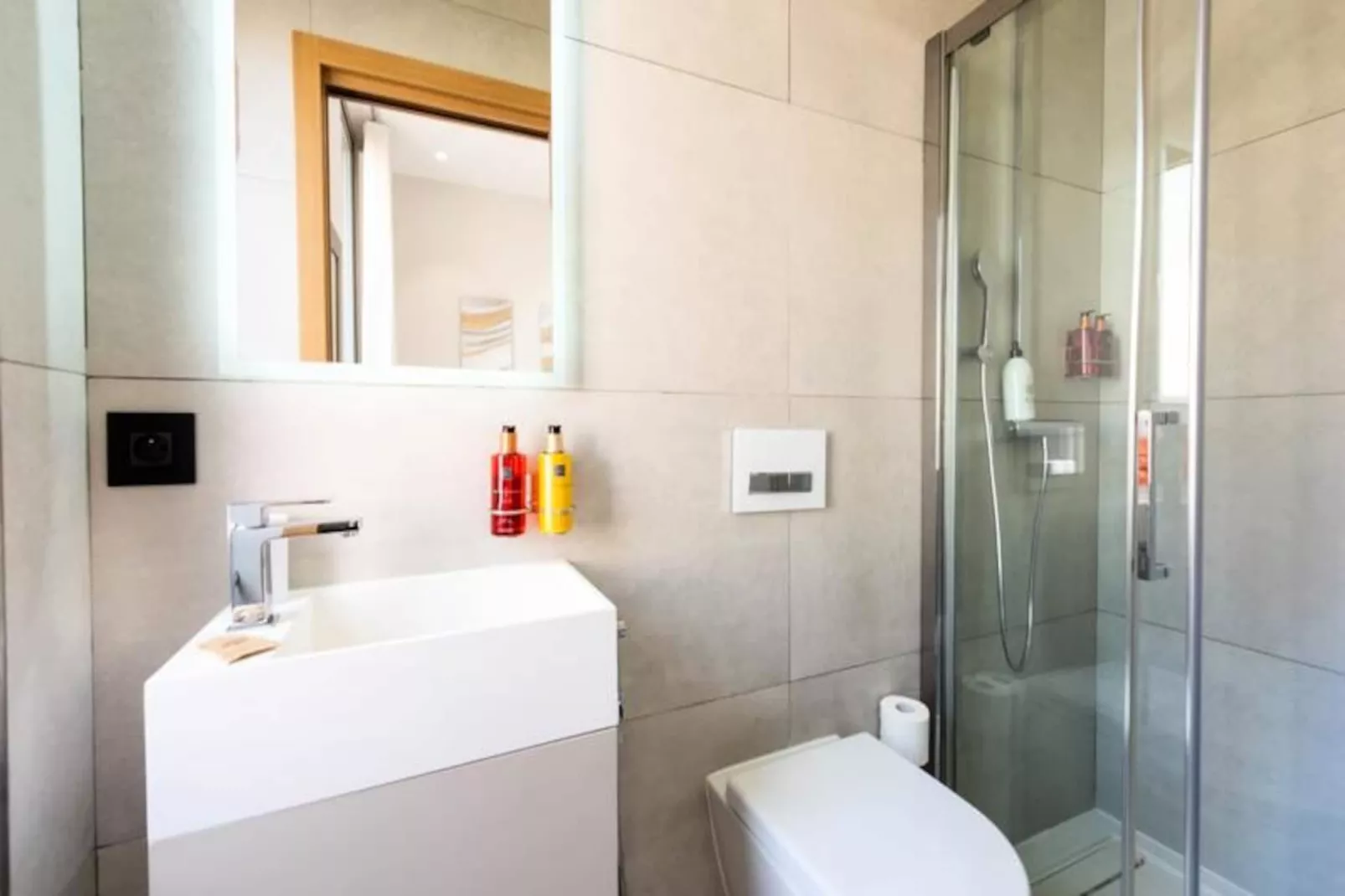 Résidence Duplex 145m² Terrasse Et Ascenseur Privé-Niet-getagd