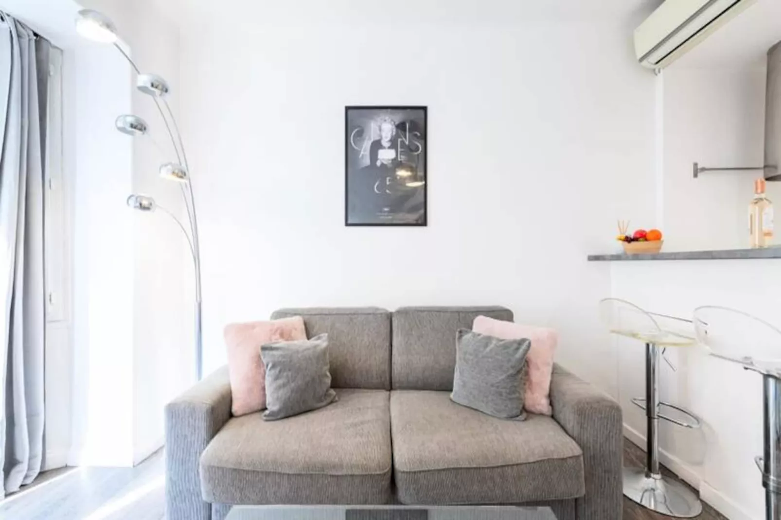 Résidence 2p Centre-ville Cannes Plages &agrave; Pied-Niet-getagd