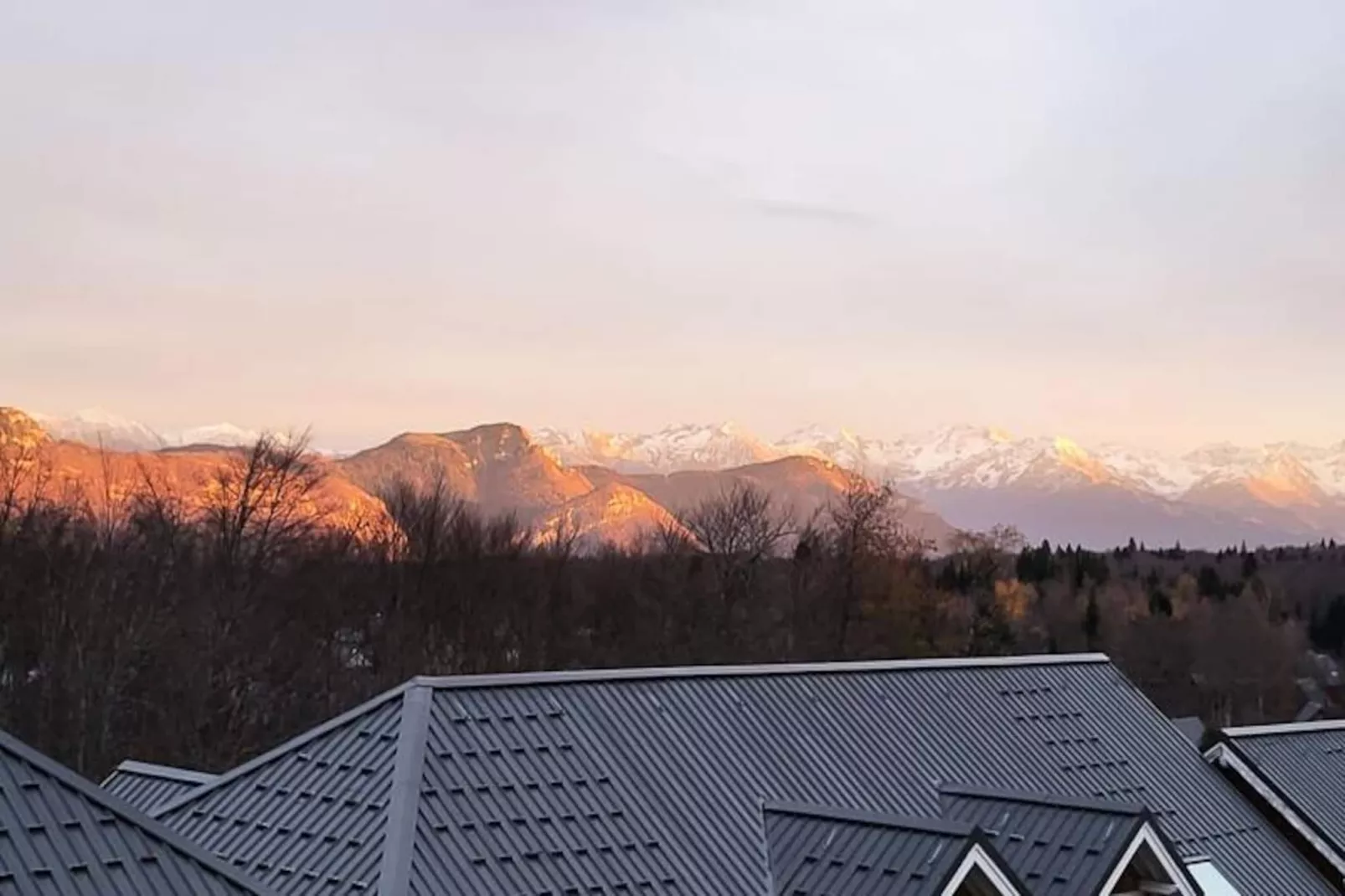 Appartement Spacieux Au Petit Bois, La Féclaz-Niet-getagd