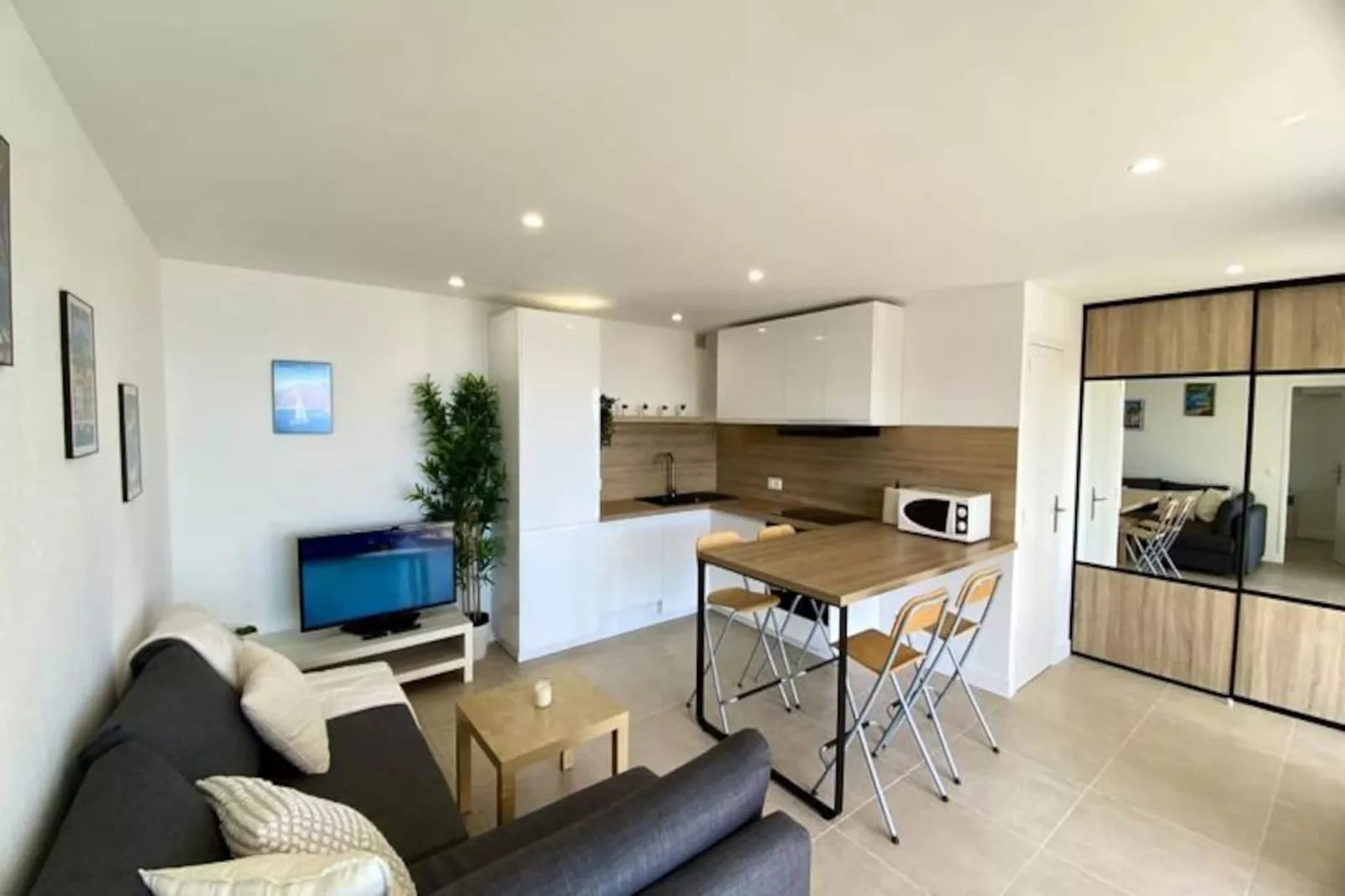 Résidence T2 Lumineux Avec Terrasse Et Vue Mer &ndash; Le Lavandou, Aiguebelle-Niet-getagd