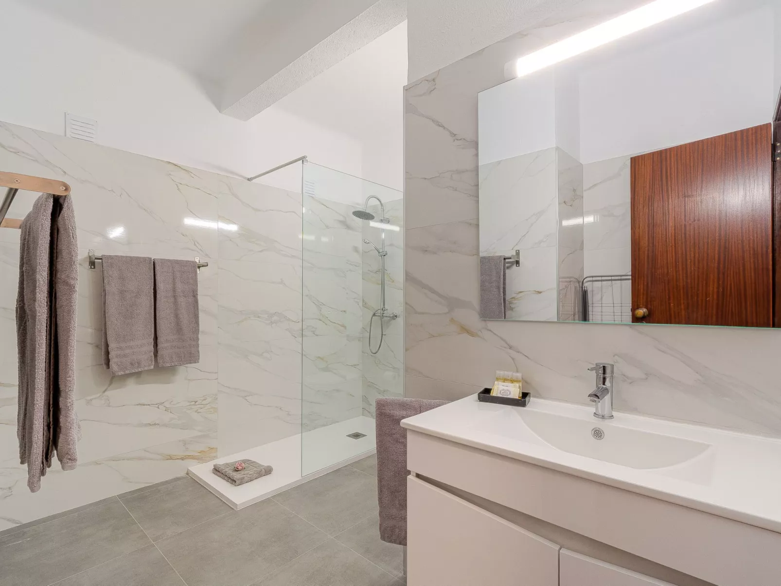 Amélia - Sunny Way-Binnen