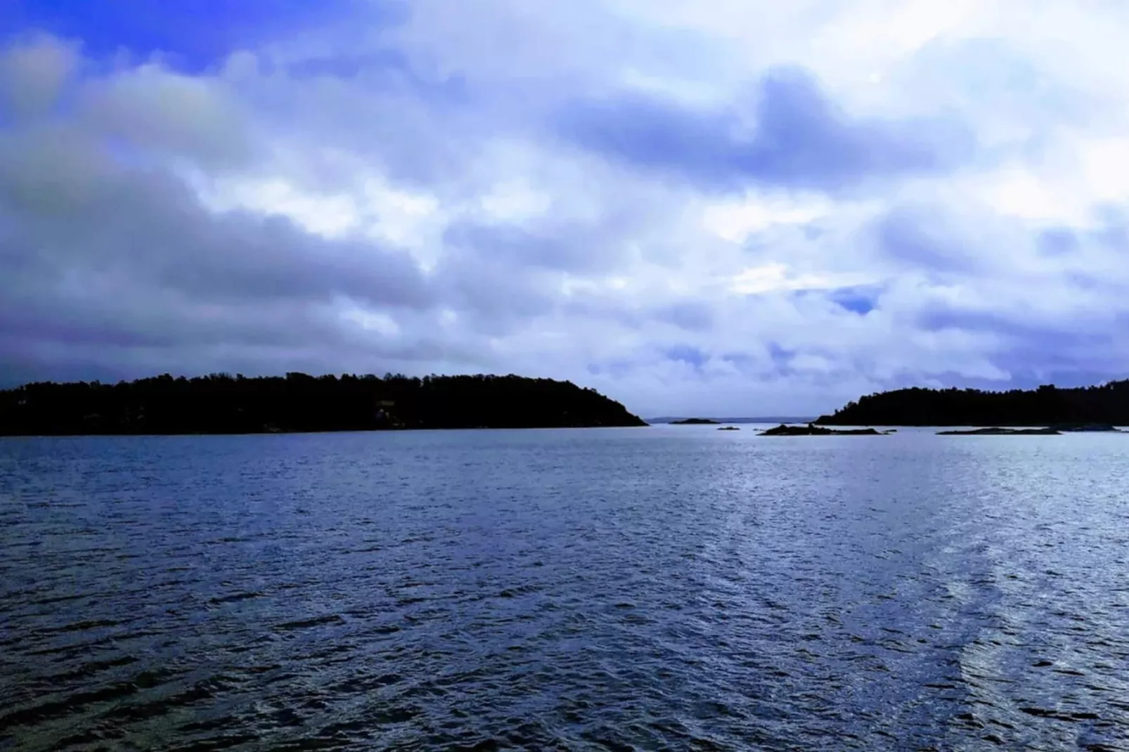 Magisch kusttoevluchtsoord op Tjorn-By Traum-Waterzicht