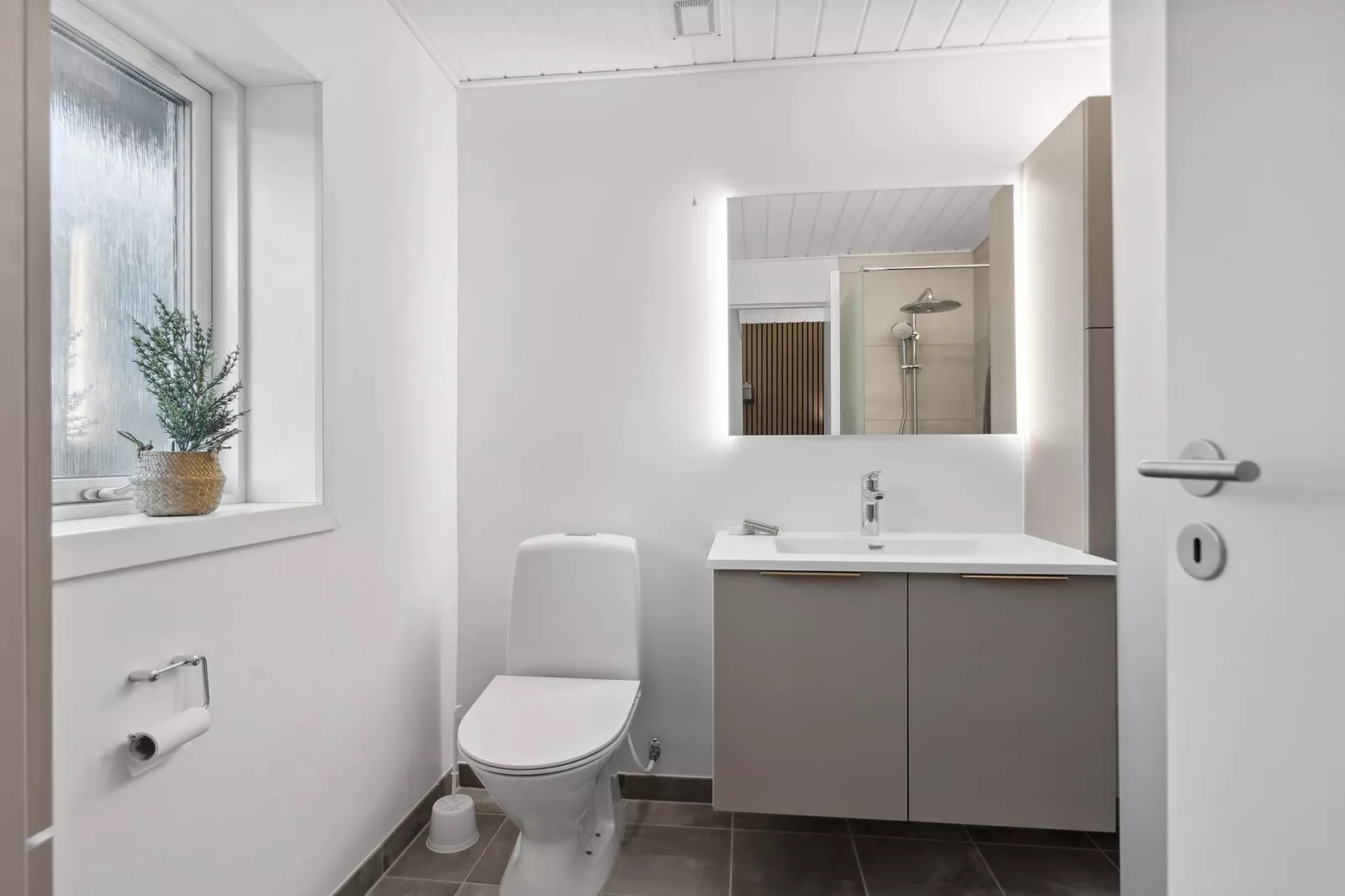 Zeezijde retraite met zwembad -- By Traum Ferienwohnungen-Binnen